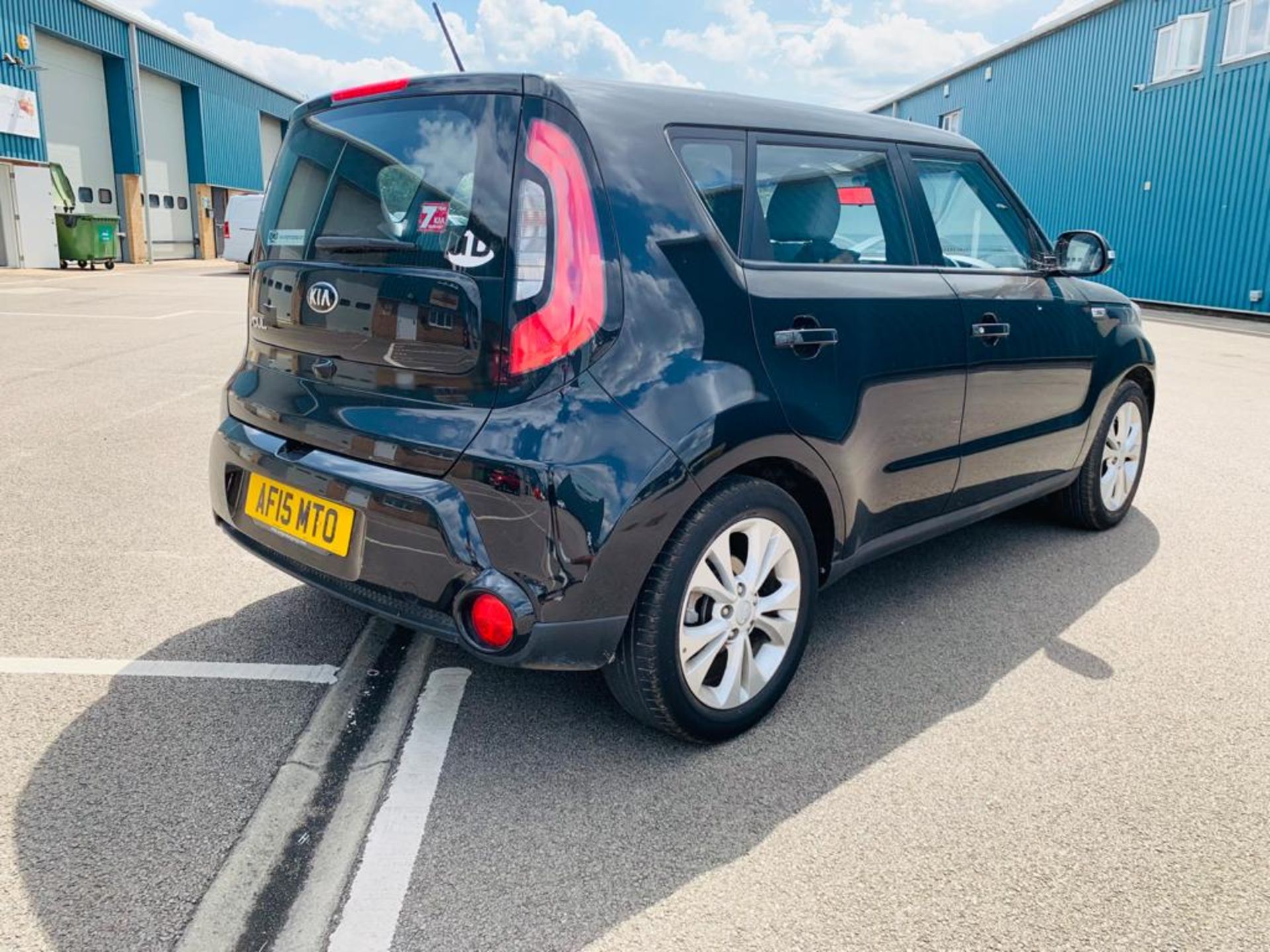 KIA Soul 1.6 Connect + (130 BHP) 2015 15 Reg - Sat Nav - Cruise - Air Con - ONLY 42K Miles NO VAT - Image 6 of 22