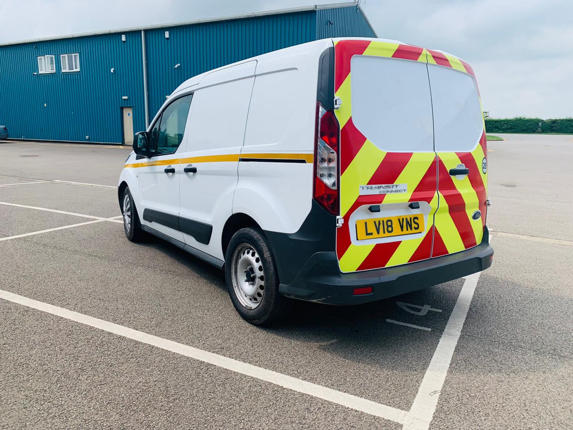 Ford Transit Connect 1.5 200 - 2018 18 Reg - Euro 6 - ULEZ Complaint - Ply Lined - Image 7 of 19