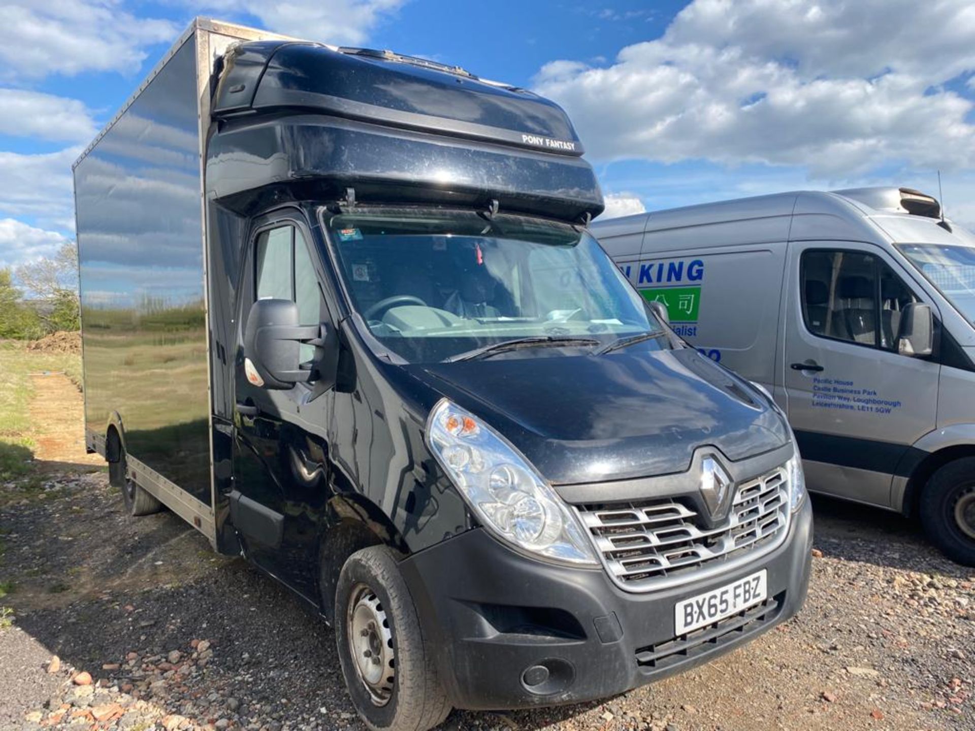 RESERVE MET - RENAULT MASTER "LWB" MAXI LOAD LUTON - 65 REG - BLACK - ELEC PACK - SLEEPER POD - LOOK - Image 6 of 13