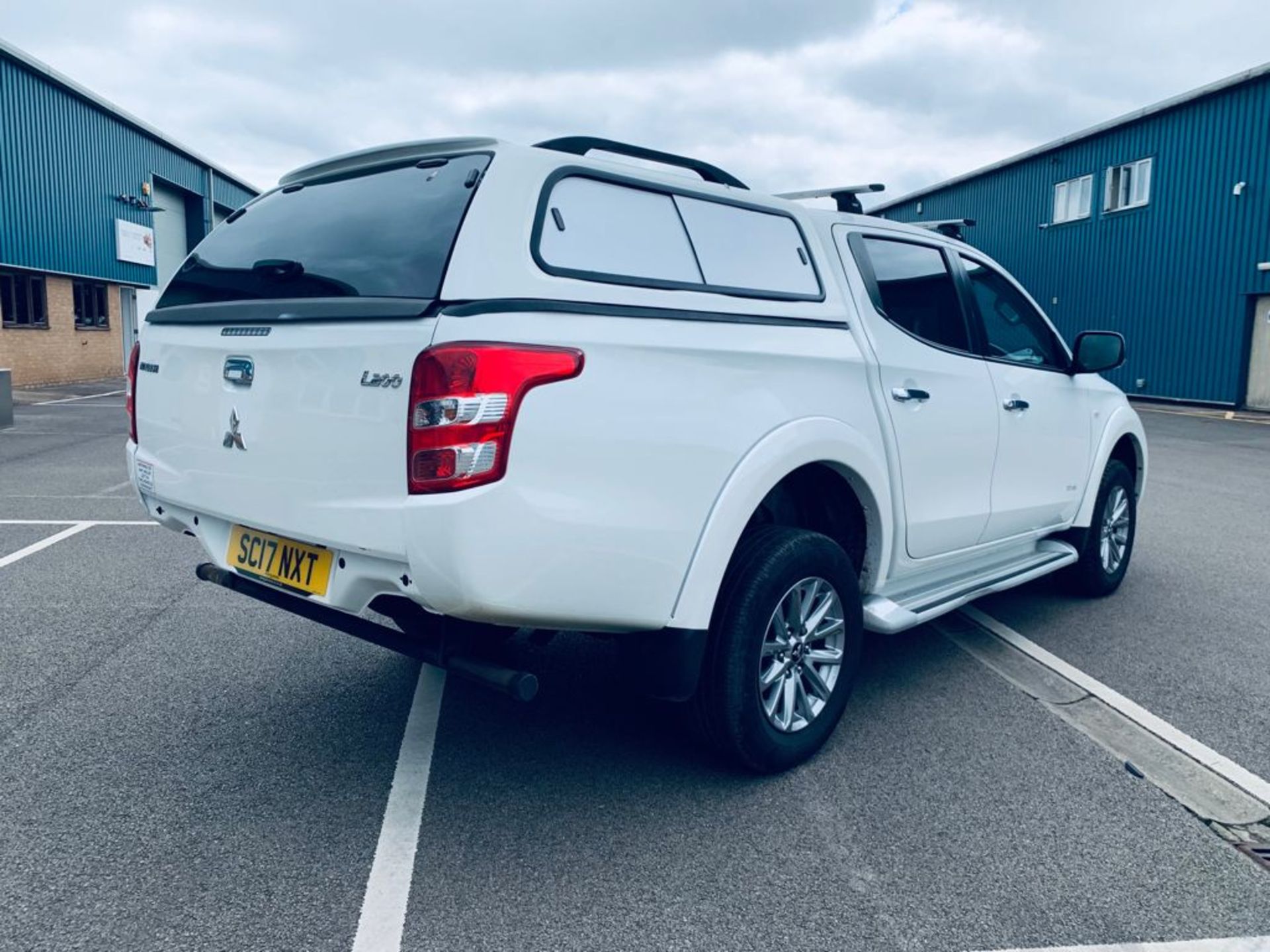 Mitsubishi L200 Titan 2.4 DI-D Double Cab - 2017 17 Reg - Rear Parking Sensors - Euro 6 - - Image 3 of 25