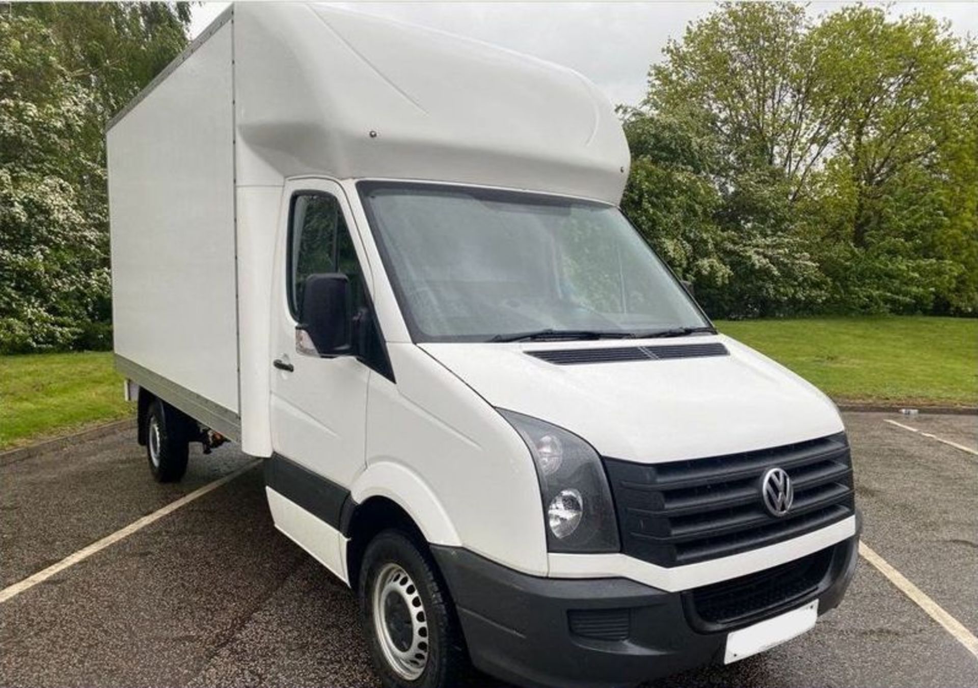 (Reserve Met)Volkswagen Crafter CR35 2.0 TDI Luton Van - 2016 Reg - Tail Lift - 6 Speed -