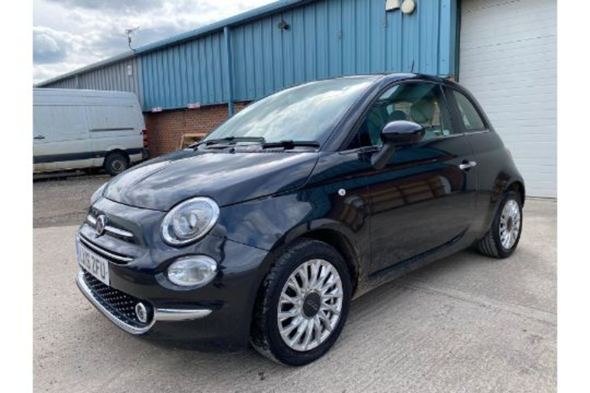 (Reserve Met) Fiat 500 1.2 Lounge - 2016 16 Reg - Parking Sensors - Panoramic Roof - ONLY 46K Miles - Image 3 of 25