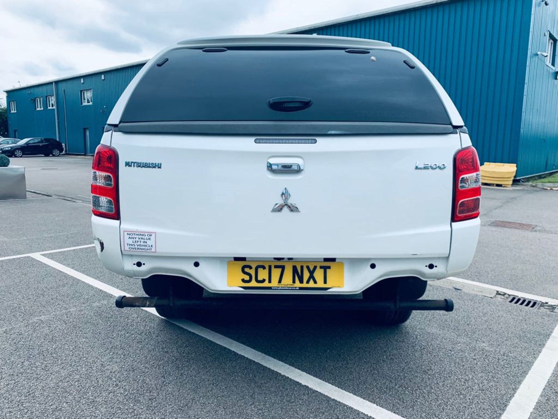 Mitsubishi L200 Titan 2.4 DI-D Double Cab - 2017 17 Reg - Rear Parking Sensors - Euro 6 - - Image 5 of 25