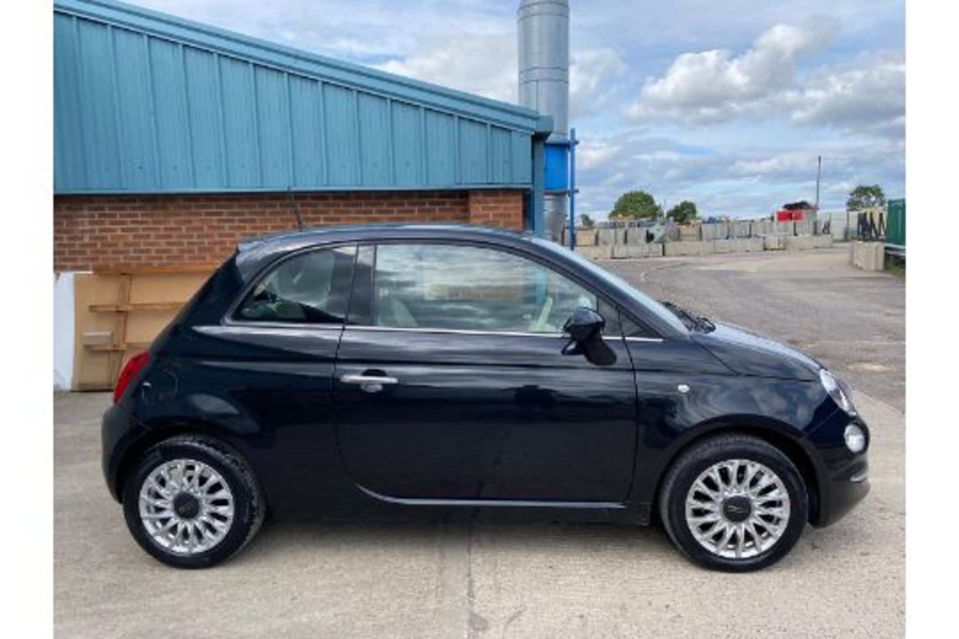 (Reserve Met) Fiat 500 1.2 Lounge - 2016 16 Reg - Parking Sensors - Panoramic Roof - ONLY 46K Miles - Image 9 of 25