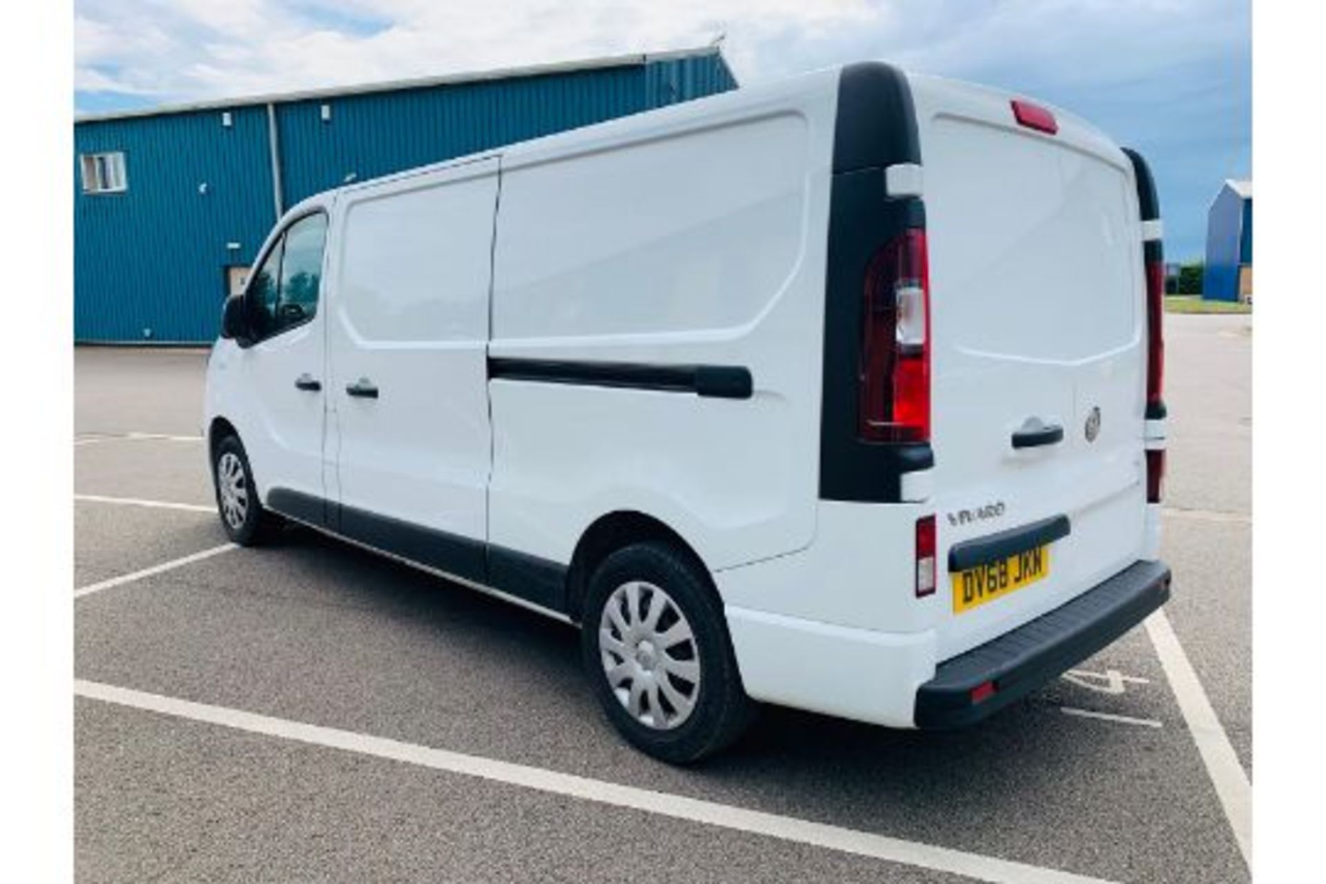 Vauxhall Vivaro 2900 1.6 CDTI Sportive - 2019 Model - 6 Speed - Air Con - Cruise - ONLY 25K Miles - Image 2 of 24