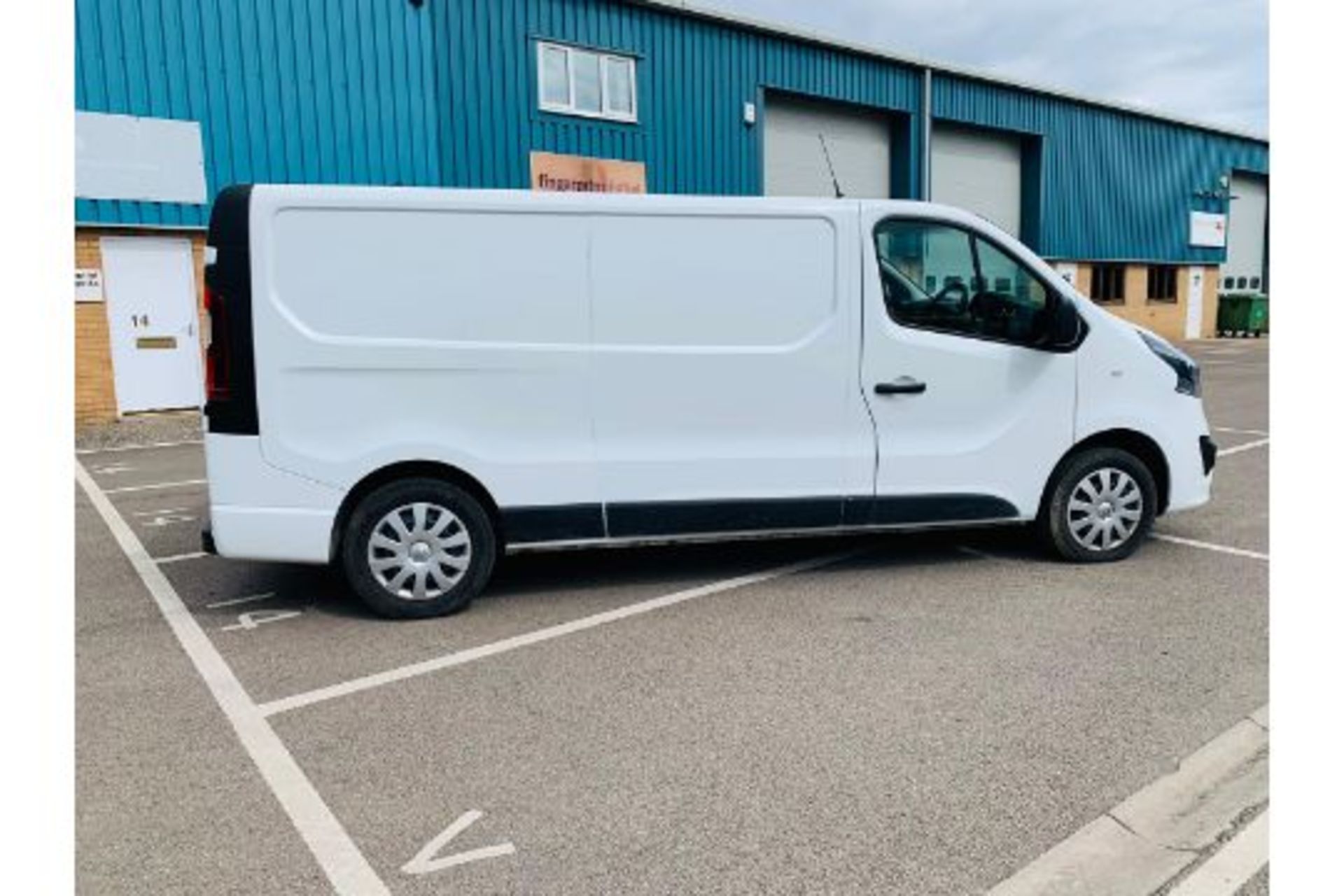 Vauxhall Vivaro 2900 1.6 CDTI Sportive - 2019 Model - 6 Speed - Air Con - Cruise - ONLY 25K Miles - Image 4 of 24