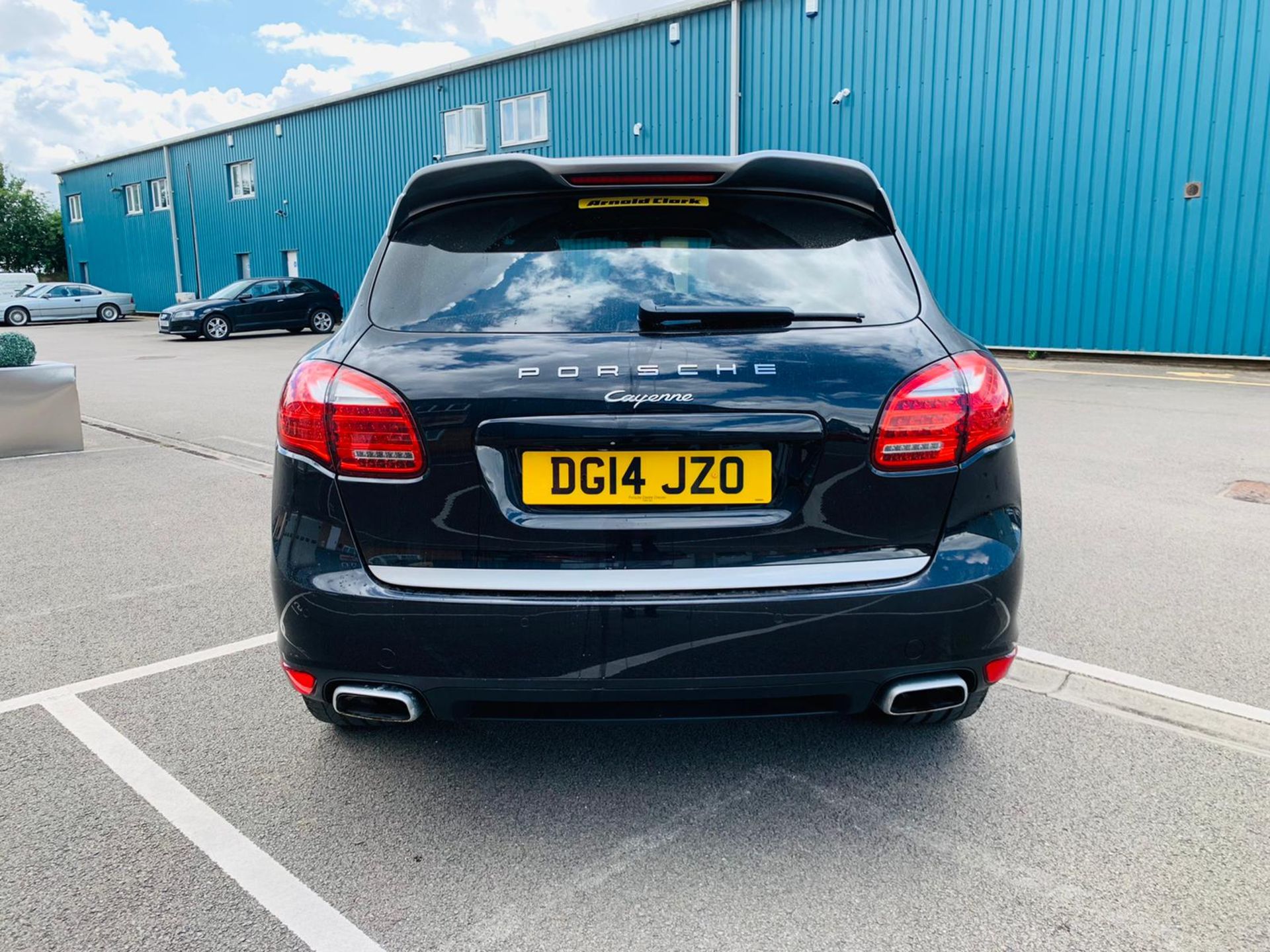 Porsche Cayenne D 3.0 V6 *Platinum Edition* PDK Tiptronic - 2014 14 Reg - Black Leather -21'' Alloys - Image 3 of 33