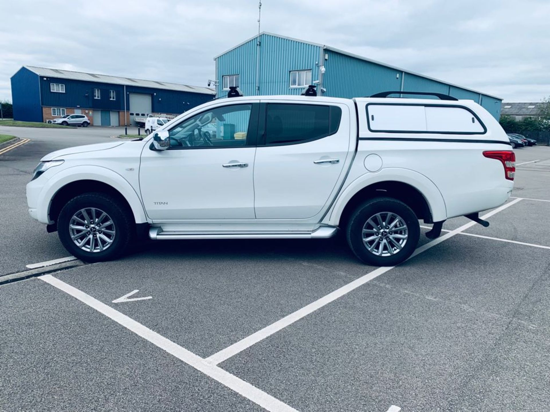 Mitsubishi L200 Titan 2.4 DI-D Double Cab - 2017 17 Reg - Rear Parking Sensors - Euro 6 - - Image 6 of 25