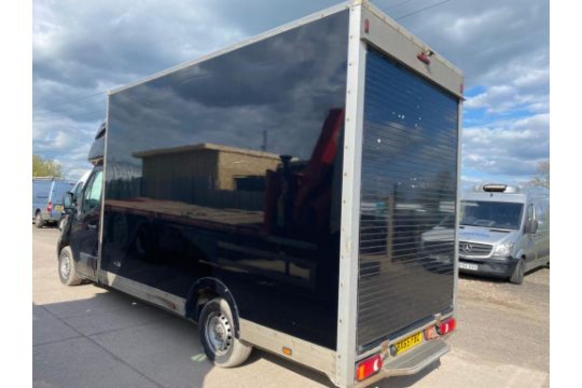 (Reserve Met)RENAULT MASTER "LWB" MAXI LOAD LUTON - 65 REG - BLACK - ELEC PACK - SLEEPER POD - LOOK - Image 4 of 13