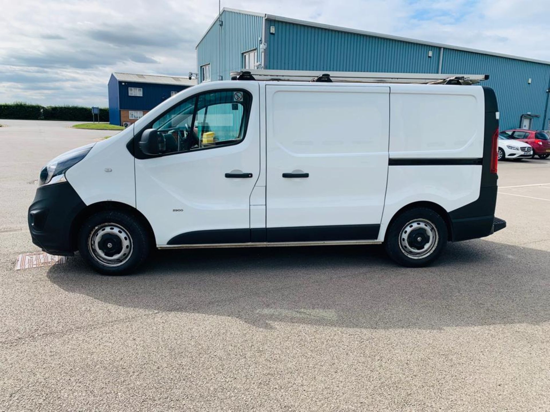 Vauxhall Vivaro 2900 1.6 CDTI Ecoflex - 2015 Model - 6 Speed - Racking/Shelving - Image 8 of 21