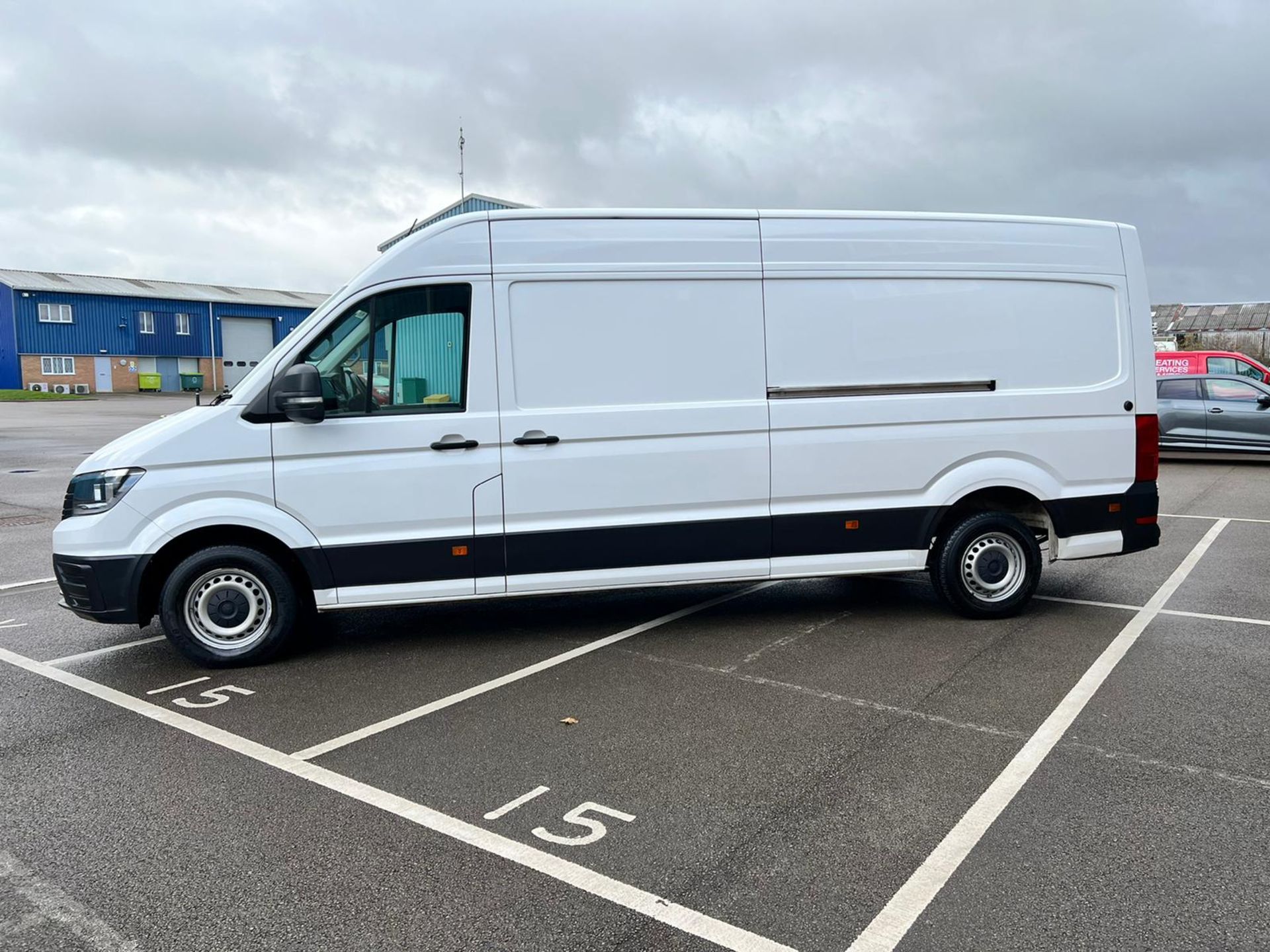 (RESERVE MET)VOLKSWAGEN CRAFTER 2.0TDI CR35 BLUEMOTION LWB H/R -2018 18REG -EURO6 -FSH -NEW SHAPE- - Image 7 of 21