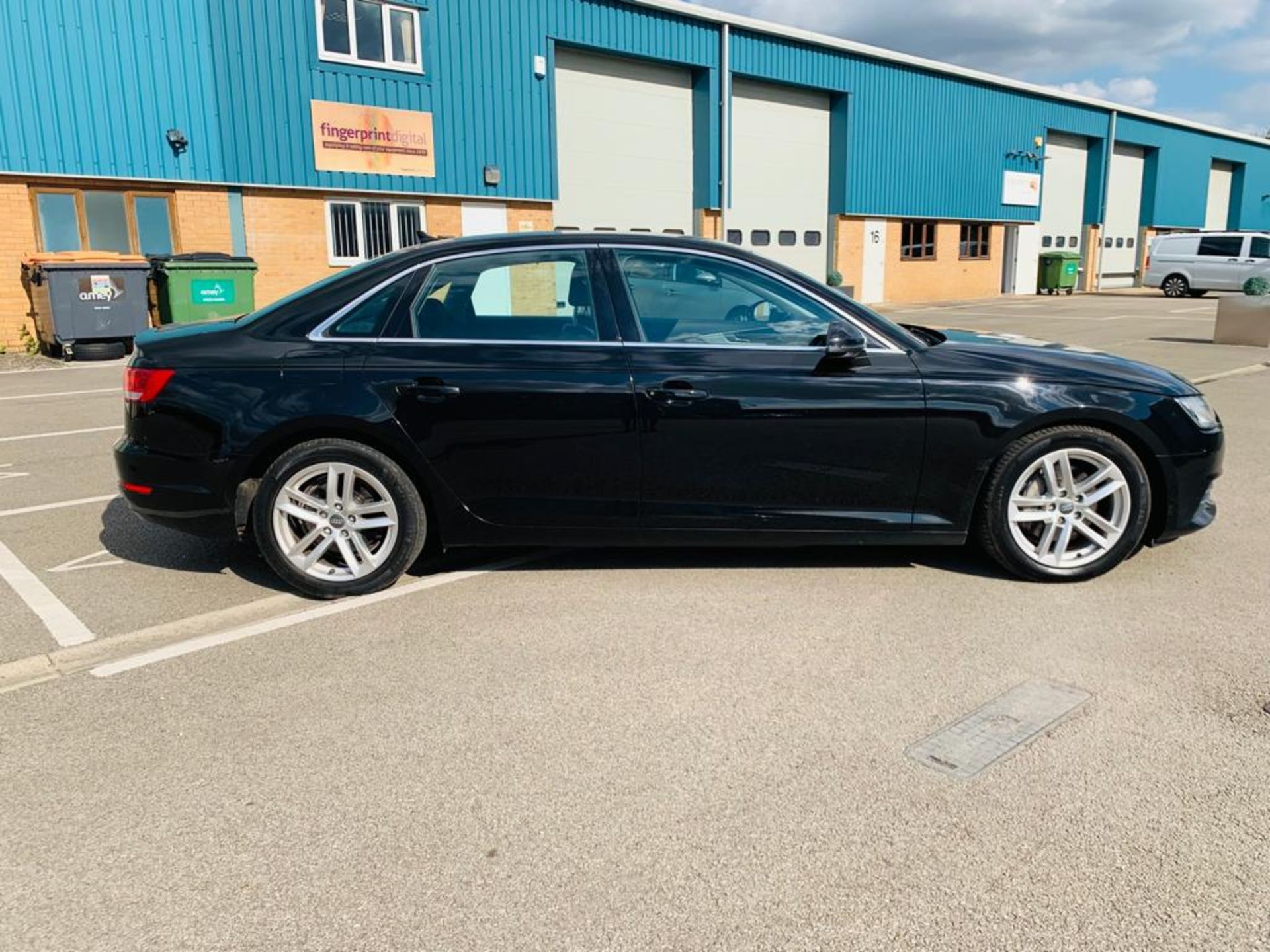 (RESERVE MET) Audi A4 2.0 TDI Sport Ultra (188 BHP) - 2016 16 Reg - Parking Sensors - - Image 7 of 30