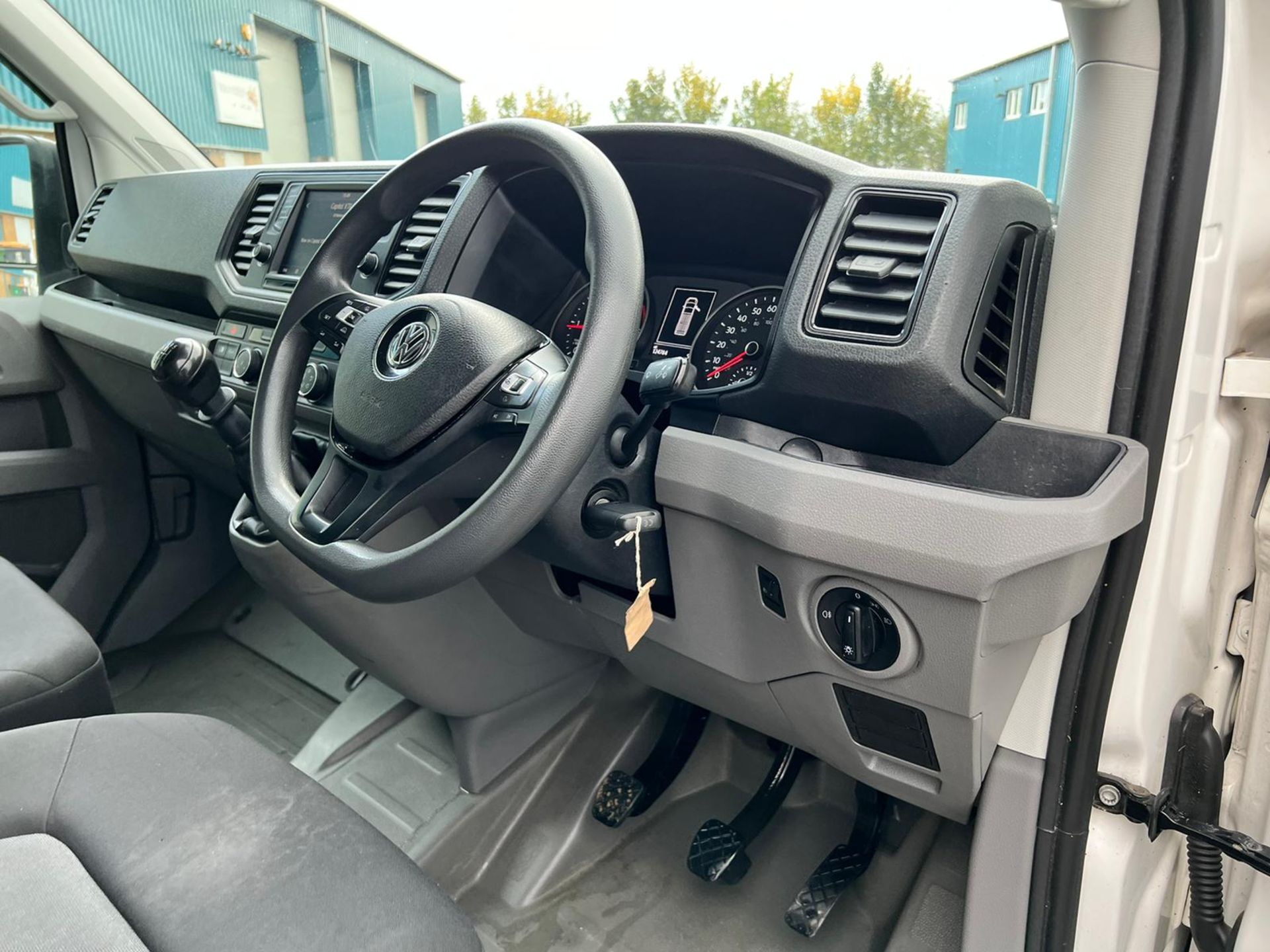 (RESERVE MET)VOLKSWAGEN CRAFTER 2.0TDI CR35 BLUEMOTION LWB H/R -2018 18REG -EURO6 -FSH -NEW SHAPE- - Image 13 of 21