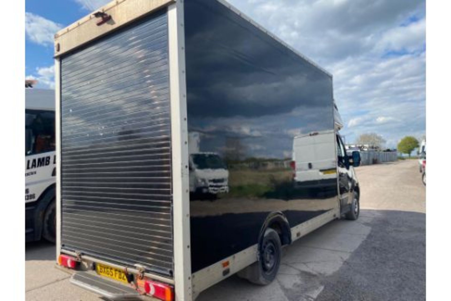 (Reserve Met)RENAULT MASTER "LWB" MAXI LOAD LUTON - 65 REG - BLACK - ELEC PACK - SLEEPER POD - LOOK - Image 5 of 13