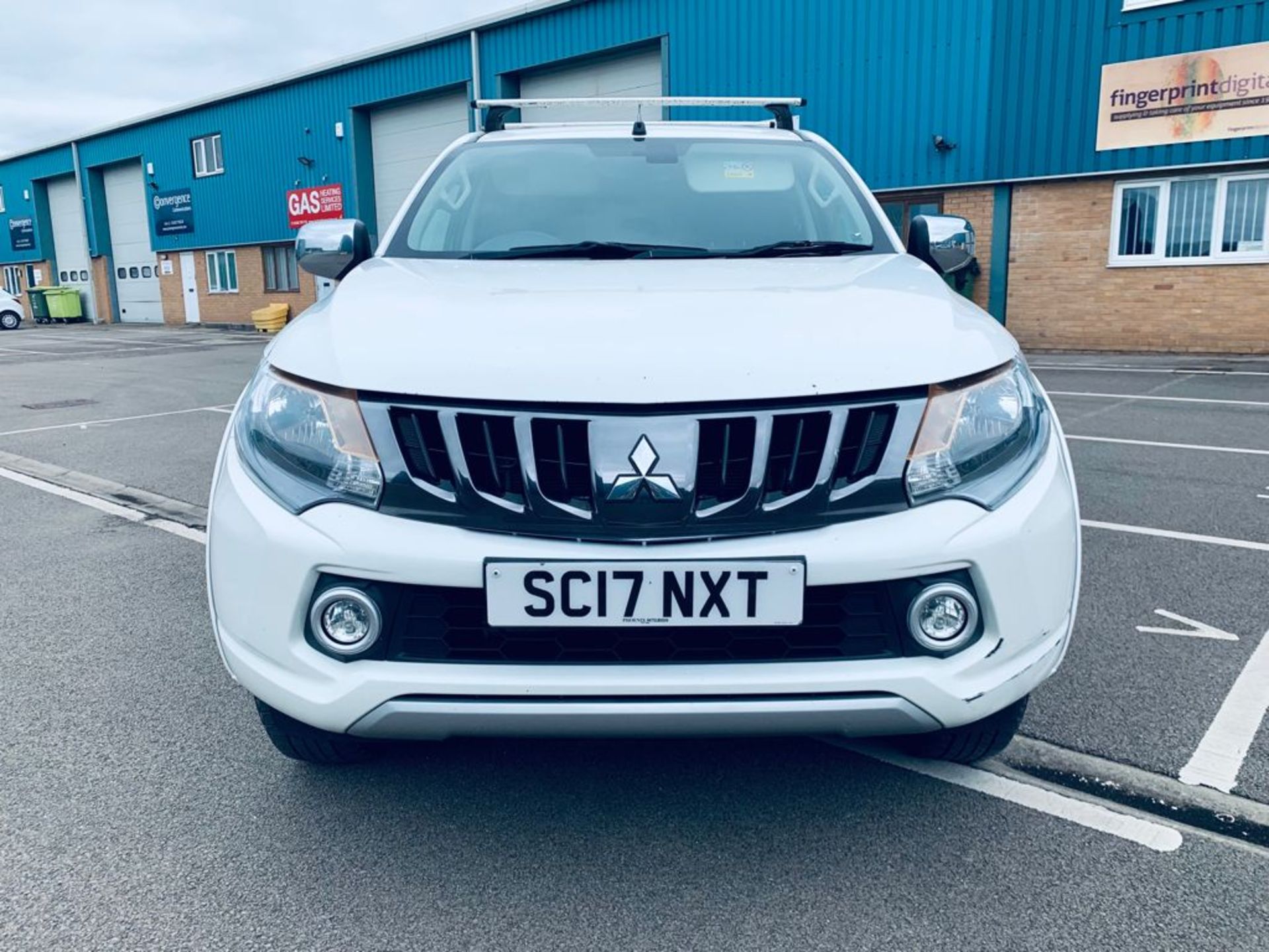 Mitsubishi L200 Titan 2.4 DI-D Double Cab - 2017 17 Reg - Rear Parking Sensors - Euro 6 - - Image 7 of 25