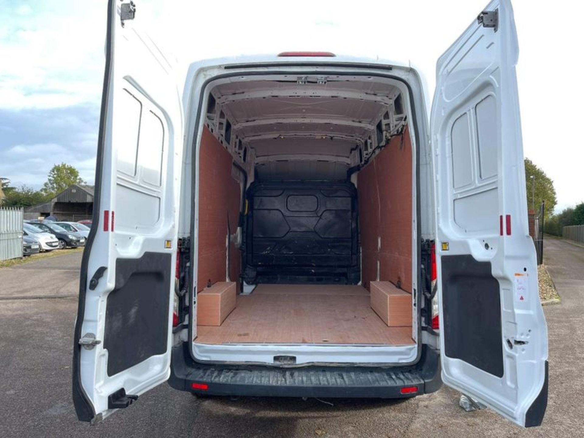 (RESERVE MET)Ford Transit 2.2tdciLong Wheel Base High Roof (L3H3) 16 Reg - 1 Owner - Air Con - - Image 5 of 8
