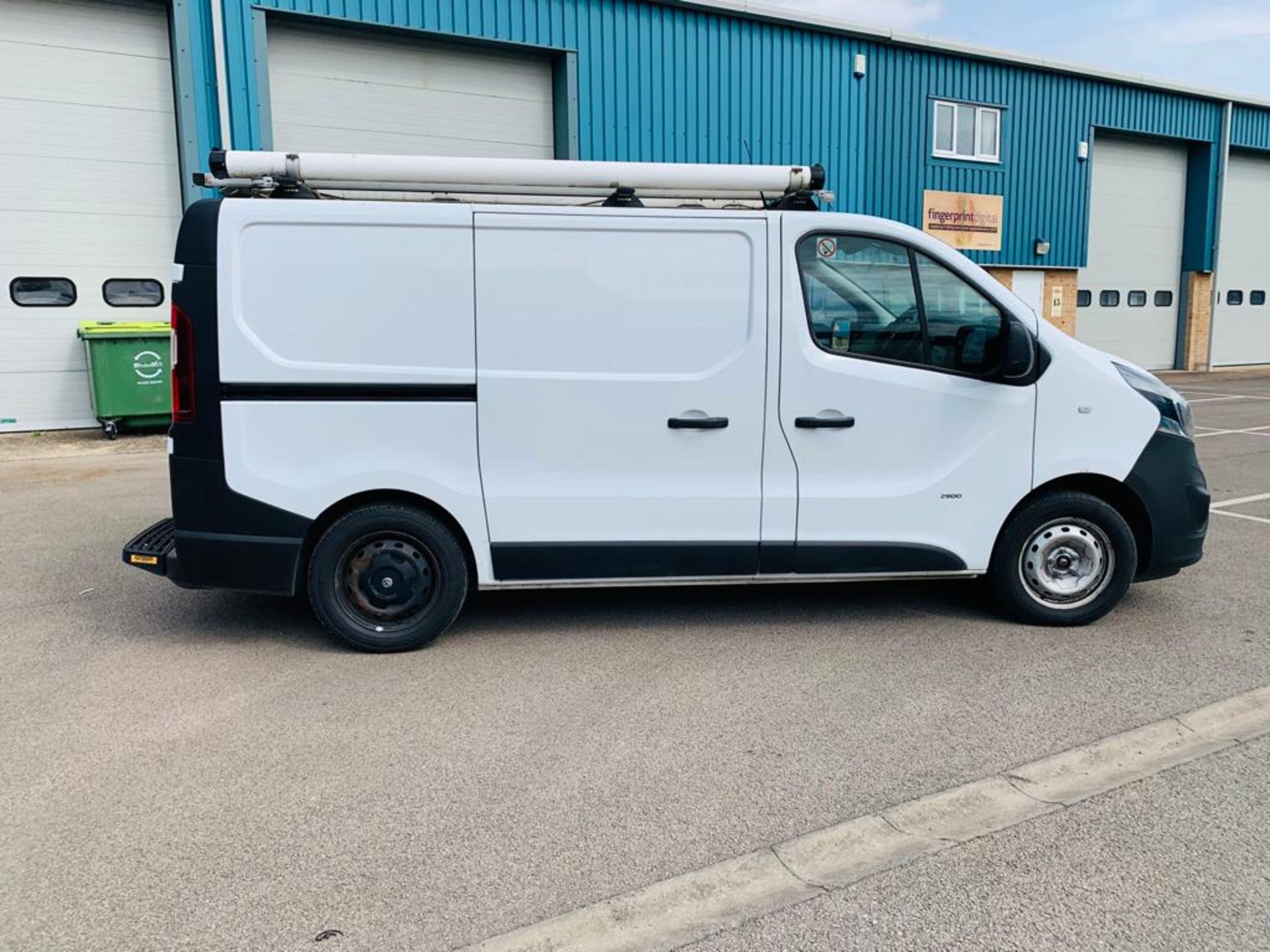 Vauxhall Vivaro 2900 1.6 CDTI Ecoflex - 2015 Model - 6 Speed - Racking/Shelving Low miles!!! - Image 2 of 21