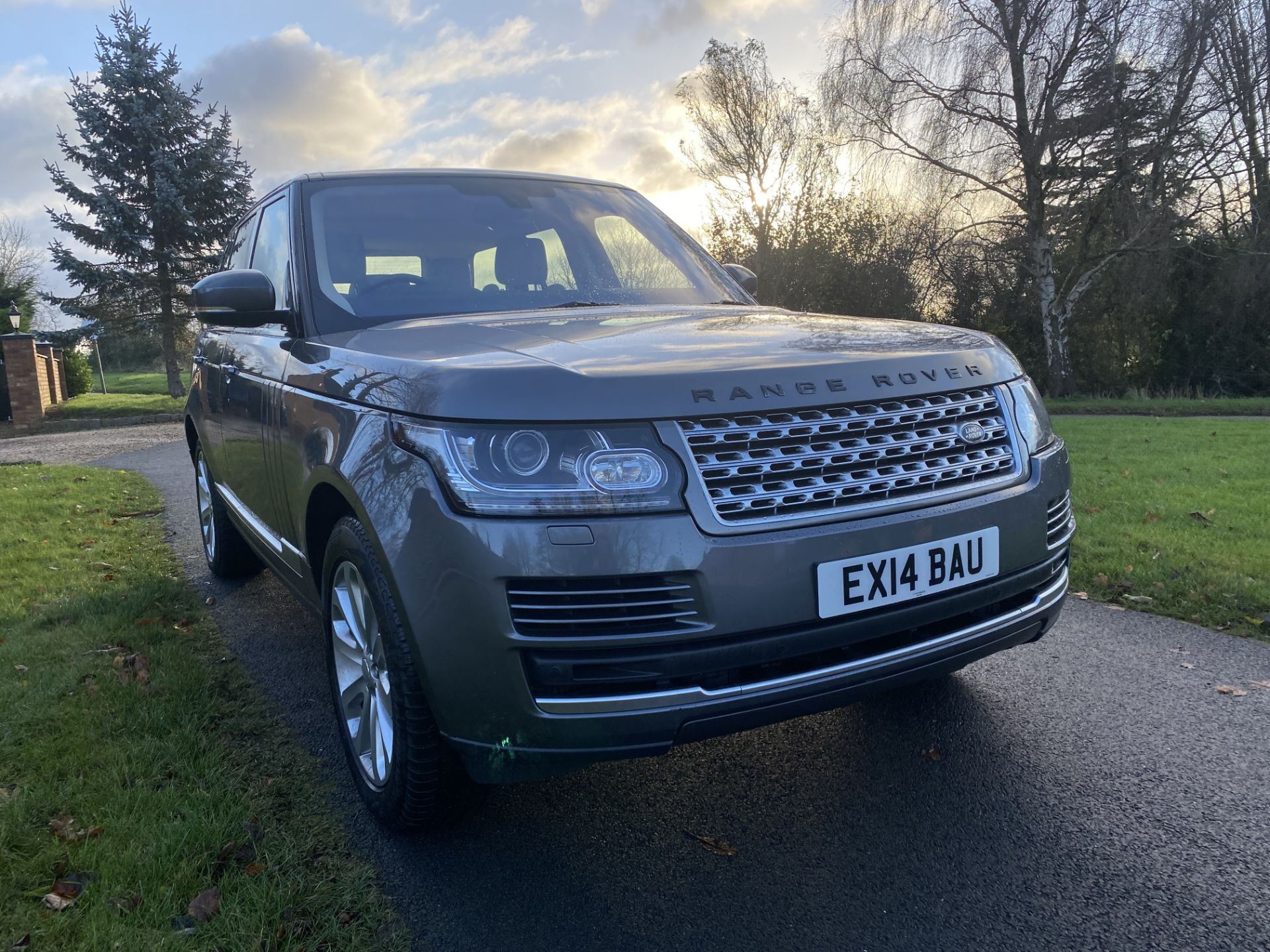 Range Rover Vogue 3.0TDV6 'Auto' (New Shape) 14 Reg - 1 Previous Owner - Enormous Spec!! Leather Ect - Image 3 of 21