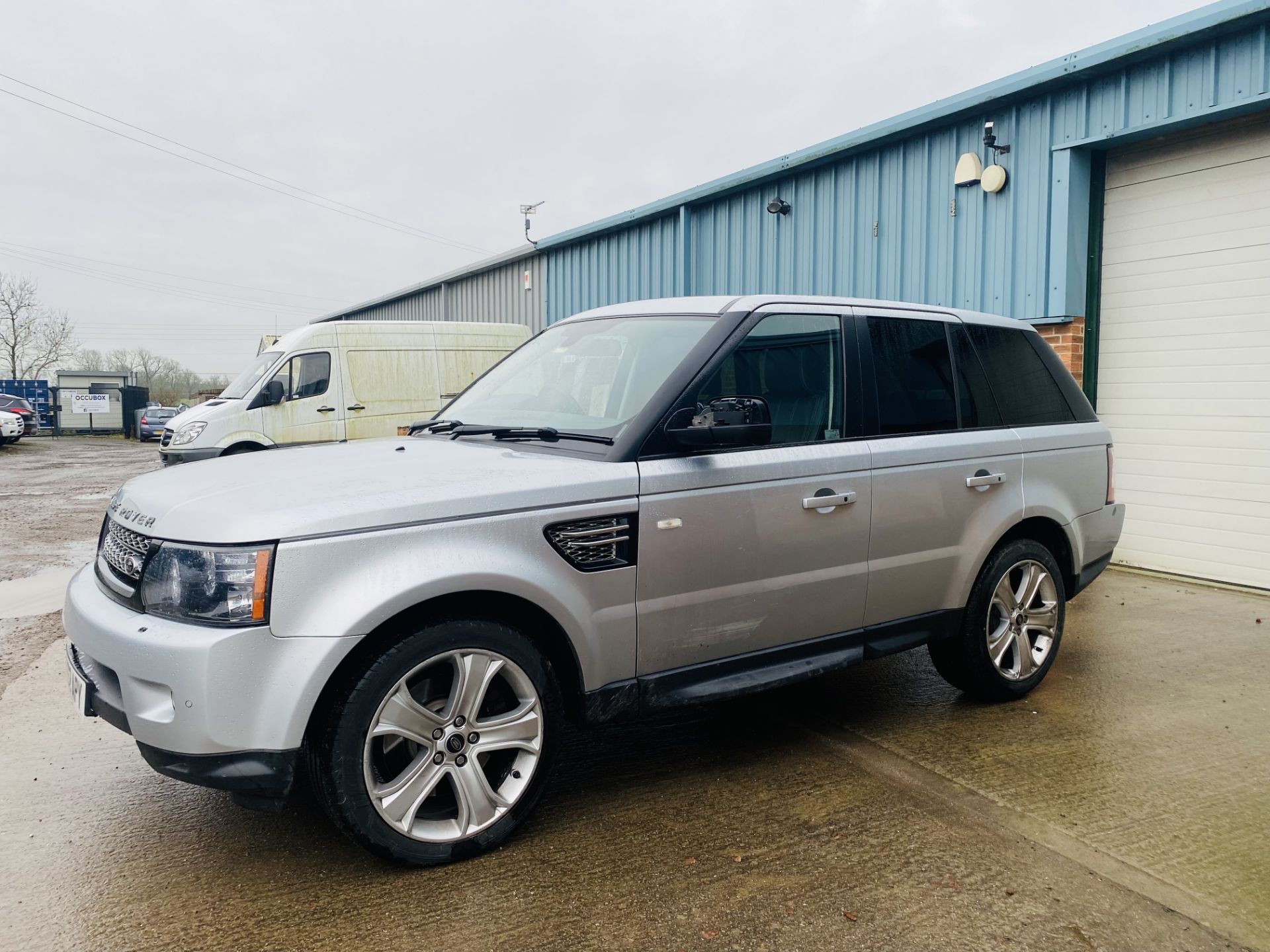 (RESERVE MET)Range Rover Sport 3.0sdv6 'HSE LUXURY 'Auto 2013 Model -1 Owner- Fully Loaded- Sat Nav