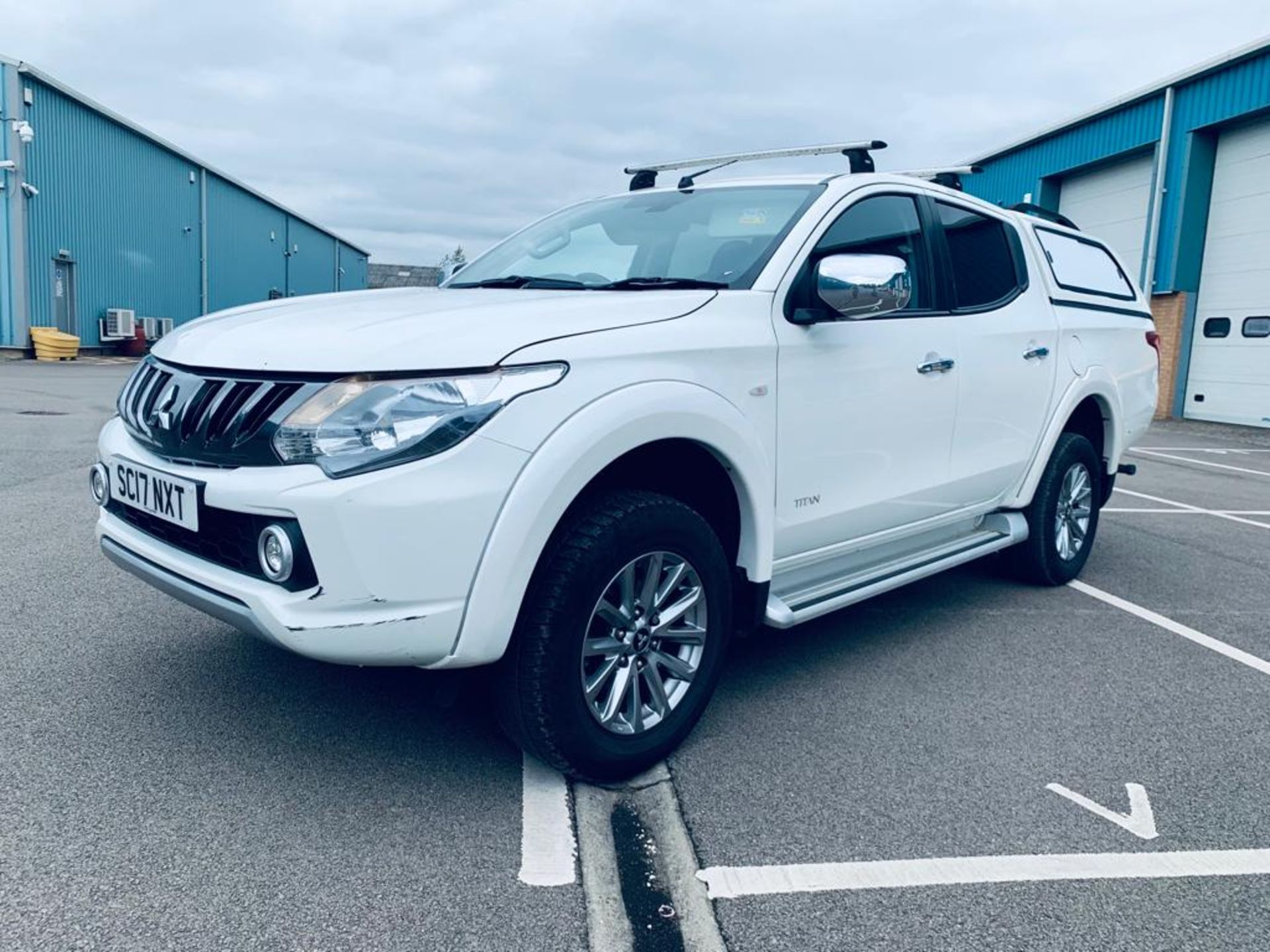 (RESERVE MET)Mitsubishi L200 Titan 2.4 DI-D Double Cab - 17 Reg 1 Owner -Sports Canopy - Euro 6 ULEZ - Image 3 of 23