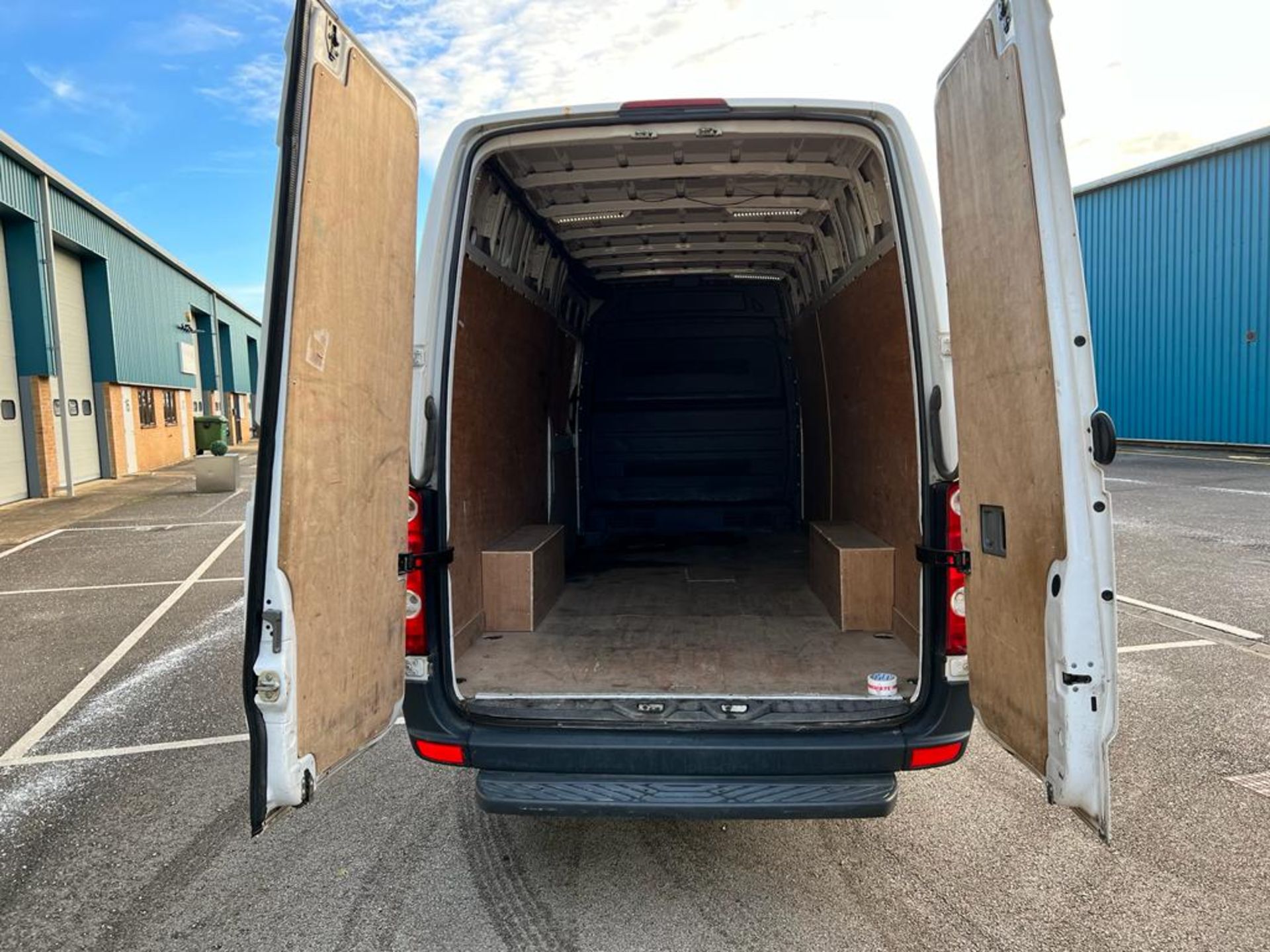 (RESERVE MET) Volkswagen Crafter CR35 2.0tdi 134bhp 'LWB HIGH ROOF' - 2016 16 Reg - fully ply lined - Image 11 of 19