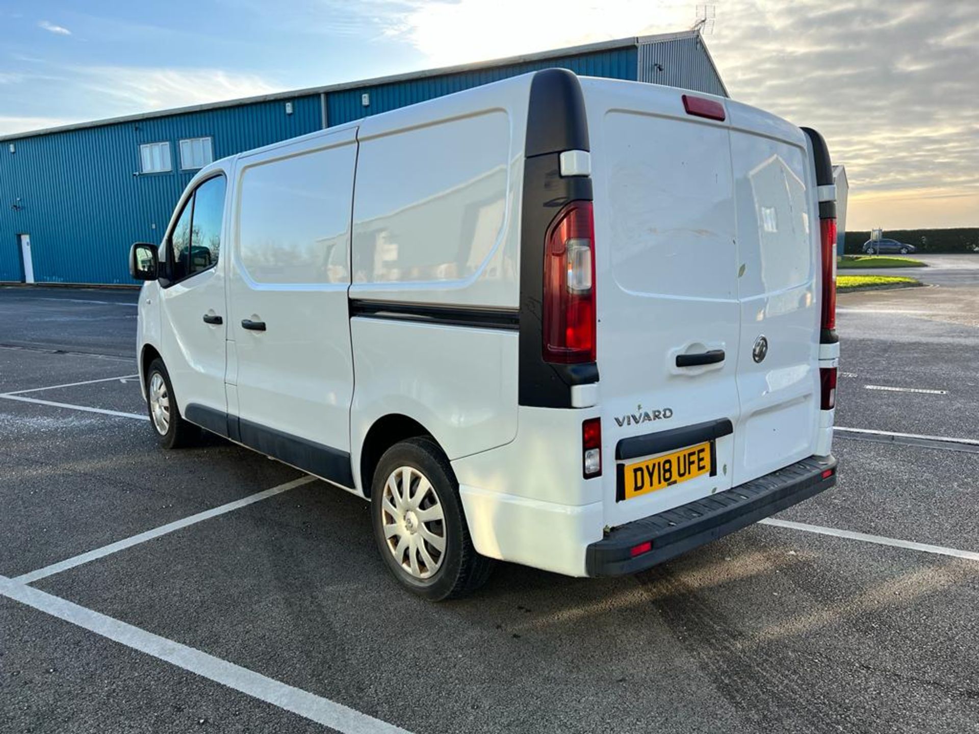 (RESERVE MET)Vauxhall Vivaro "Sportive" 1.6cdti (120) -18 Reg - Air Con - Euro 6 - ONLY 42K Miles - - Image 3 of 20