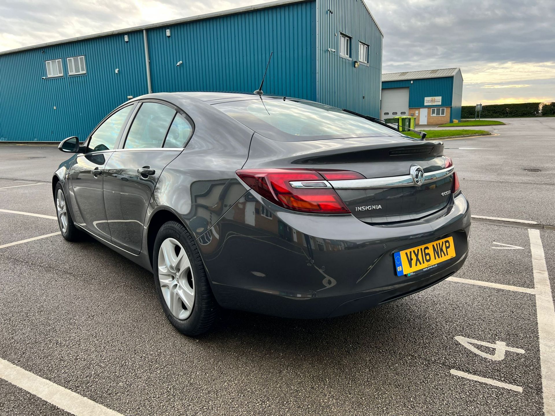 (Reserve Met) Vauxhall Insignia 1.6 CDTI ecoFLex Design Ed - 2016 16 Reg - 1 owner - Euro6- Air Con - Image 3 of 22