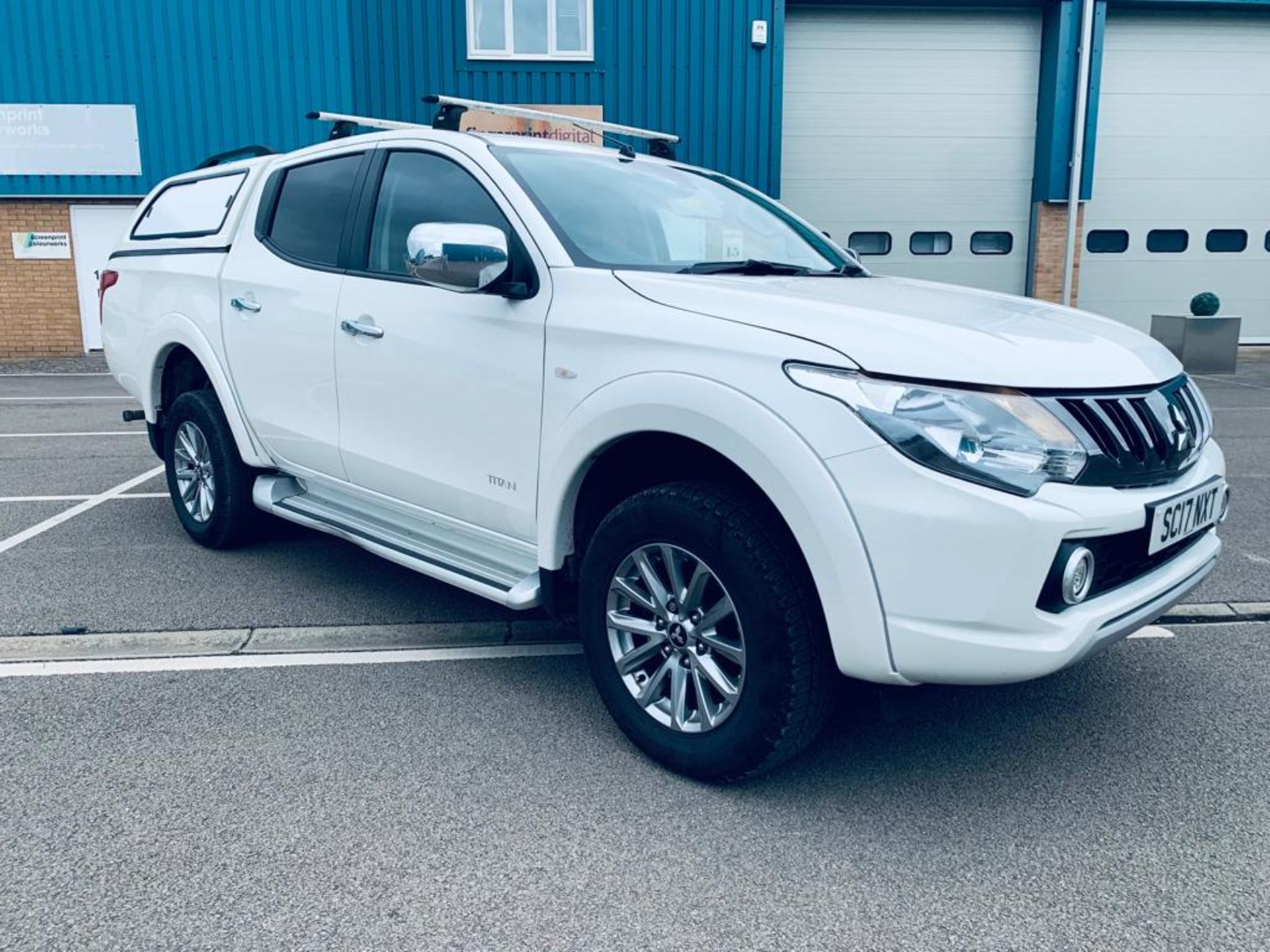 (RESERVE MET)Mitsubishi L200 Titan 2.4 DI-D Double Cab - 17 Reg 1 Owner -Sports Canopy - Euro 6 ULEZ - Image 2 of 23