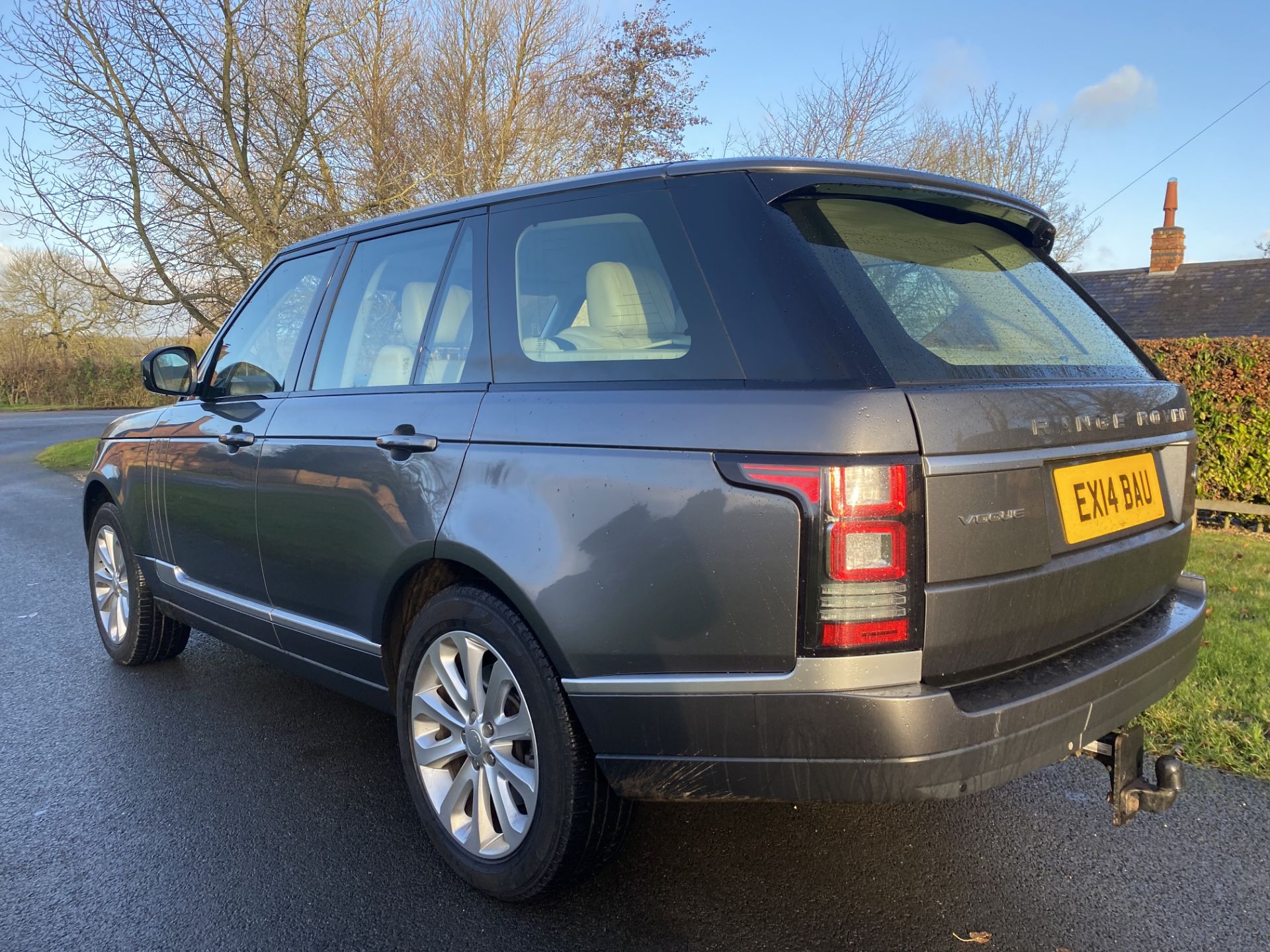 Range Rover Vogue 3.0TDV6 'Auto' (New Shape) 14 Reg - 1 Previous Owner - Enormous Spec!! Leather Ect - Image 7 of 21