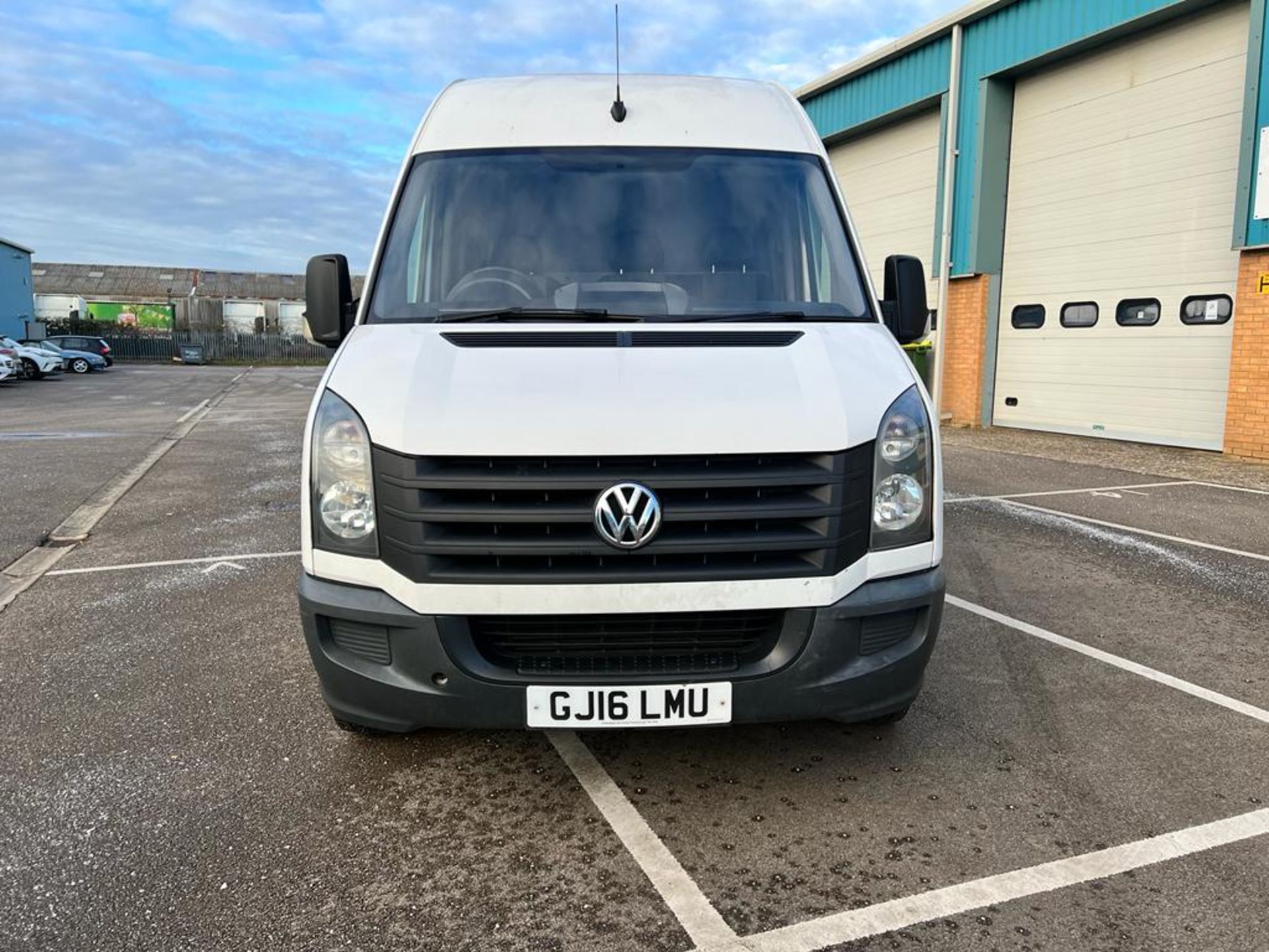 (RESERVE MET) Volkswagen Crafter CR35 2.0tdi 134bhp 'LWB HIGH ROOF' - 2016 16 Reg - fully ply lined - Image 4 of 19