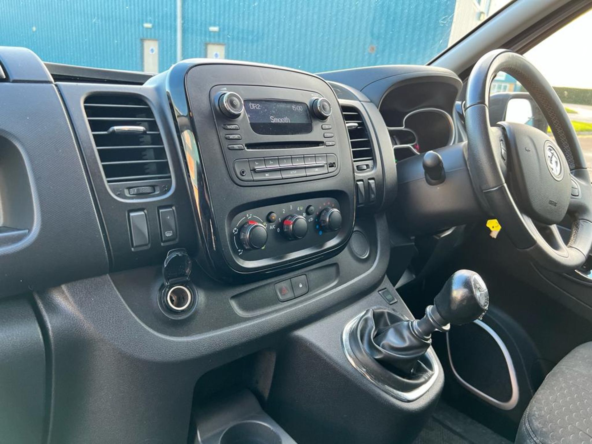 (RESERVE MET)Vauxhall Vivaro "Sportive" 1.6cdti (120) -18 Reg - Air Con - Euro 6 - ONLY 42K Miles - - Image 11 of 20