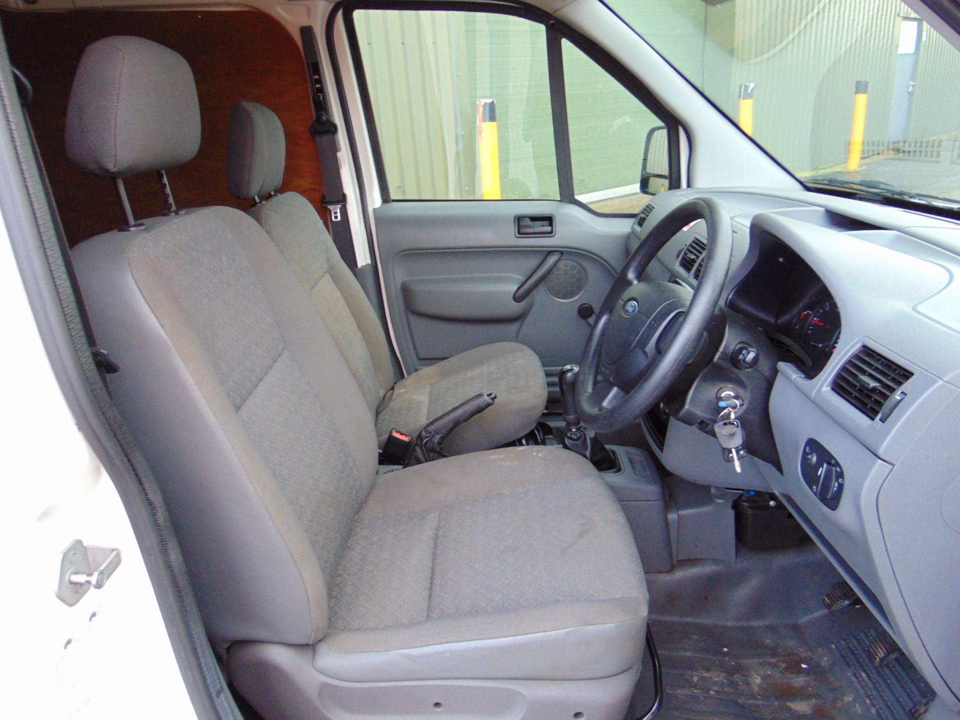 2006 Ford Transit Connect T200L Panel Van ONLY 42,467 Miles! - Image 12 of 17