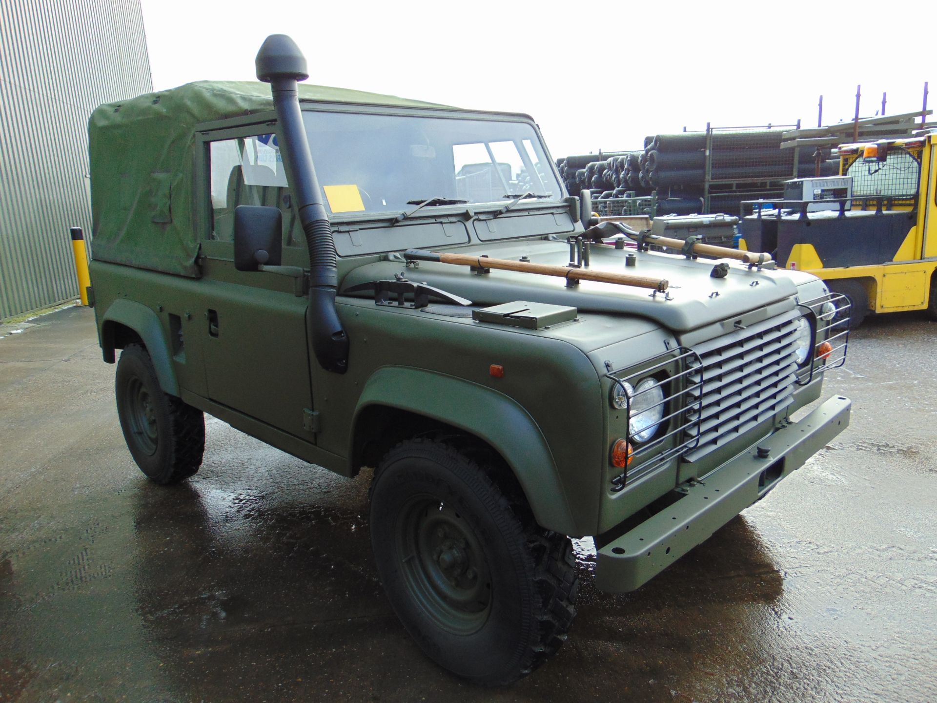 Land Rover Wolf 90 Soft Top ONLY 127,210km! - Image 3 of 30