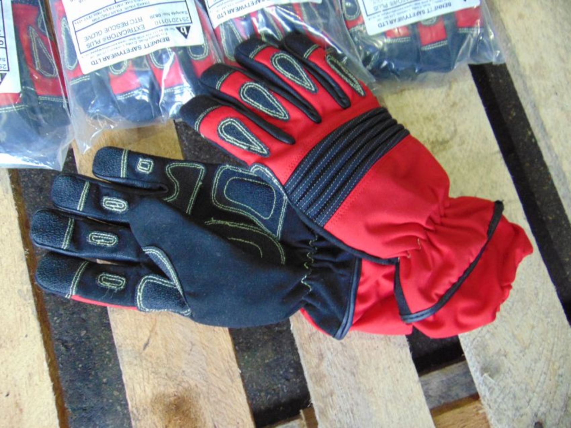QTY 5 x Unissued Bennett Extricator Plus RTC Gloves - Image 2 of 4