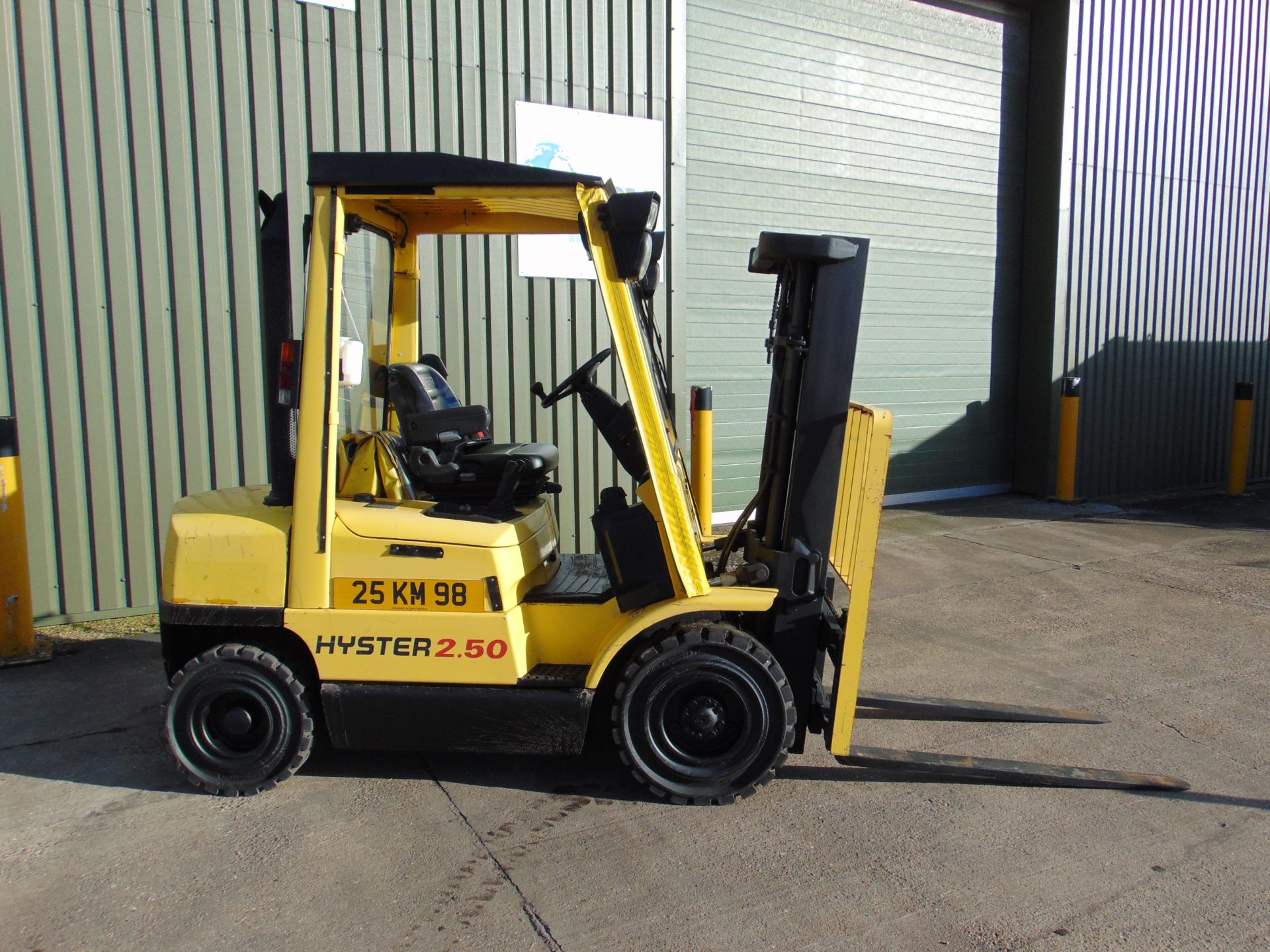 Hyster H2.50XM Counter Balance Diesel Forklift ONLY 1,699 HOURS! - Image 7 of 26