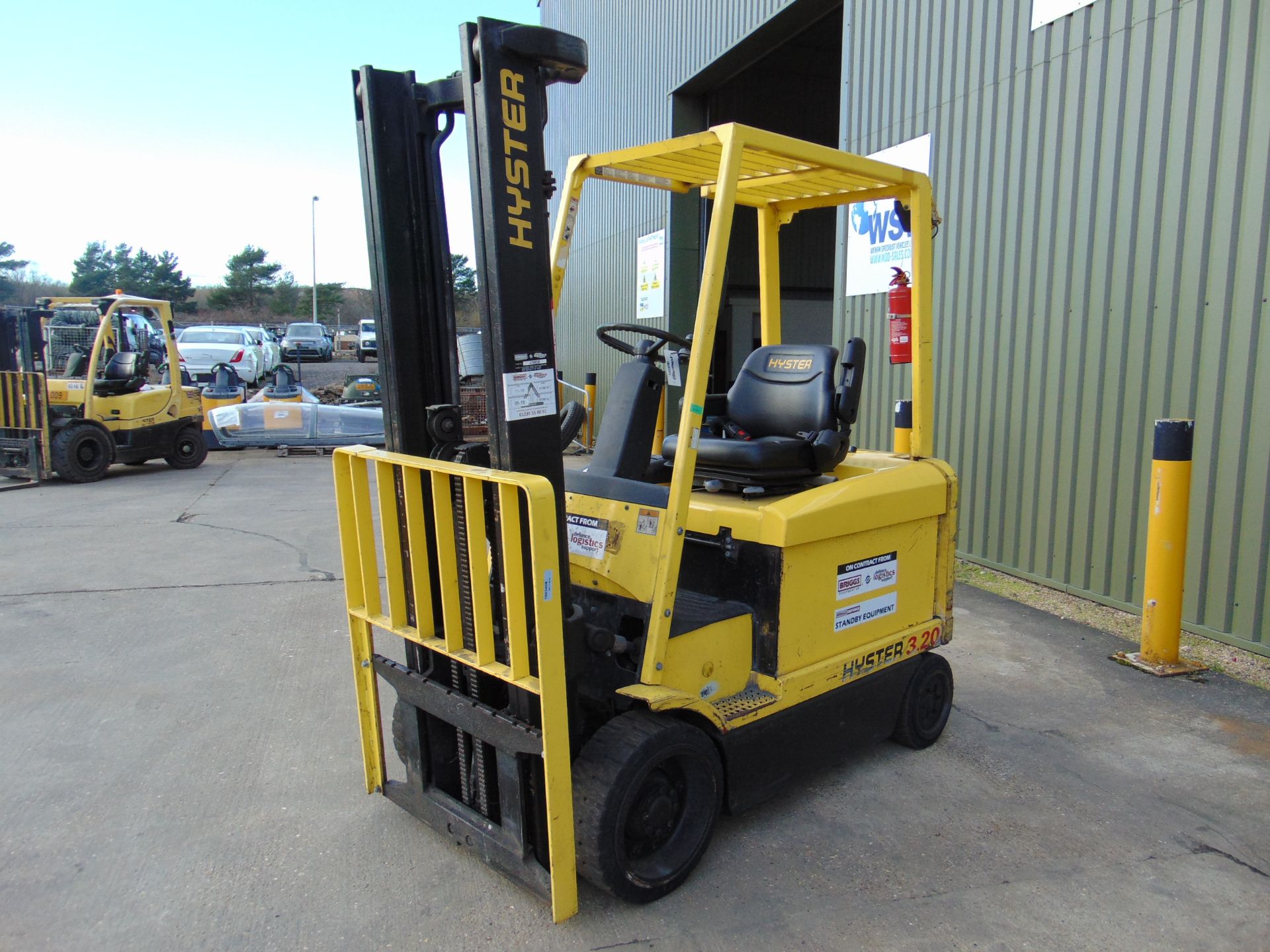 Hyster E3.20XM Counter Balance Electric Forklift From MOD Ex Stand By Truck - Image 4 of 21