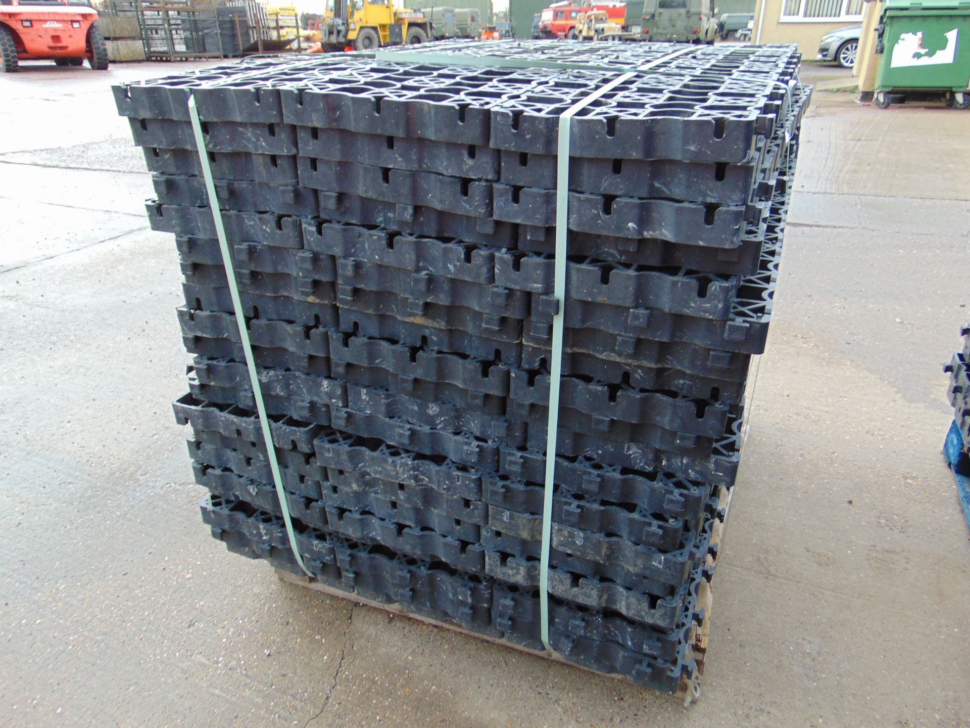 Pallet of Interlocking Temporary Roadway / Ground Stabilisation Panels - Image 3 of 4