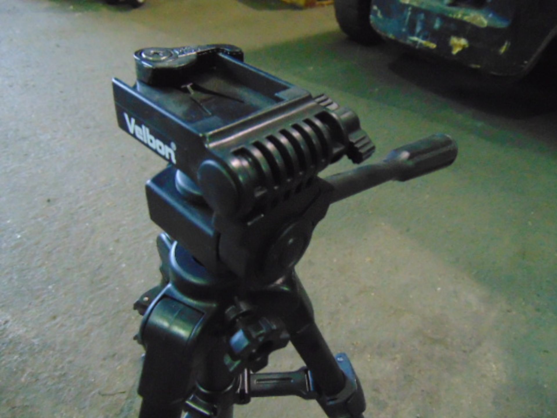 Velbon CX Mini Camera Tripod With 3 Way Panhead - Image 3 of 7