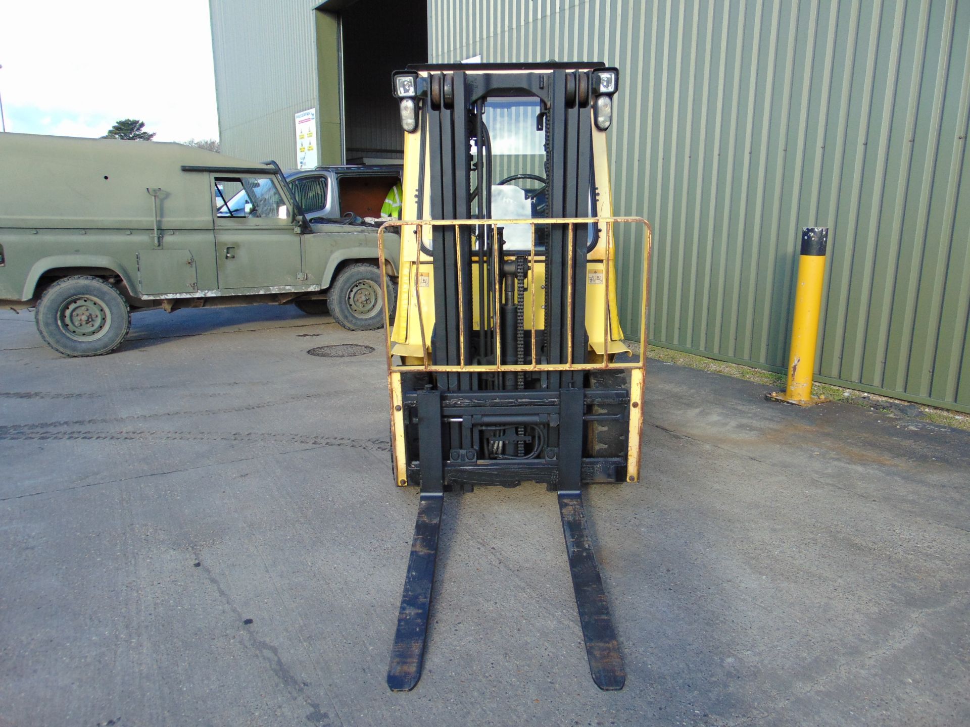 Hyster H2.50XM Counter Balance Diesel Forklift ONLY 1,699 HOURS! - Image 2 of 26
