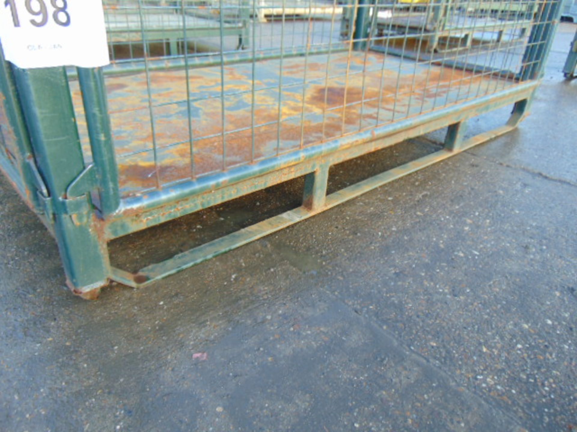 Heavy Duty Metal Stackable Stillage / Post Pallet - Image 3 of 3