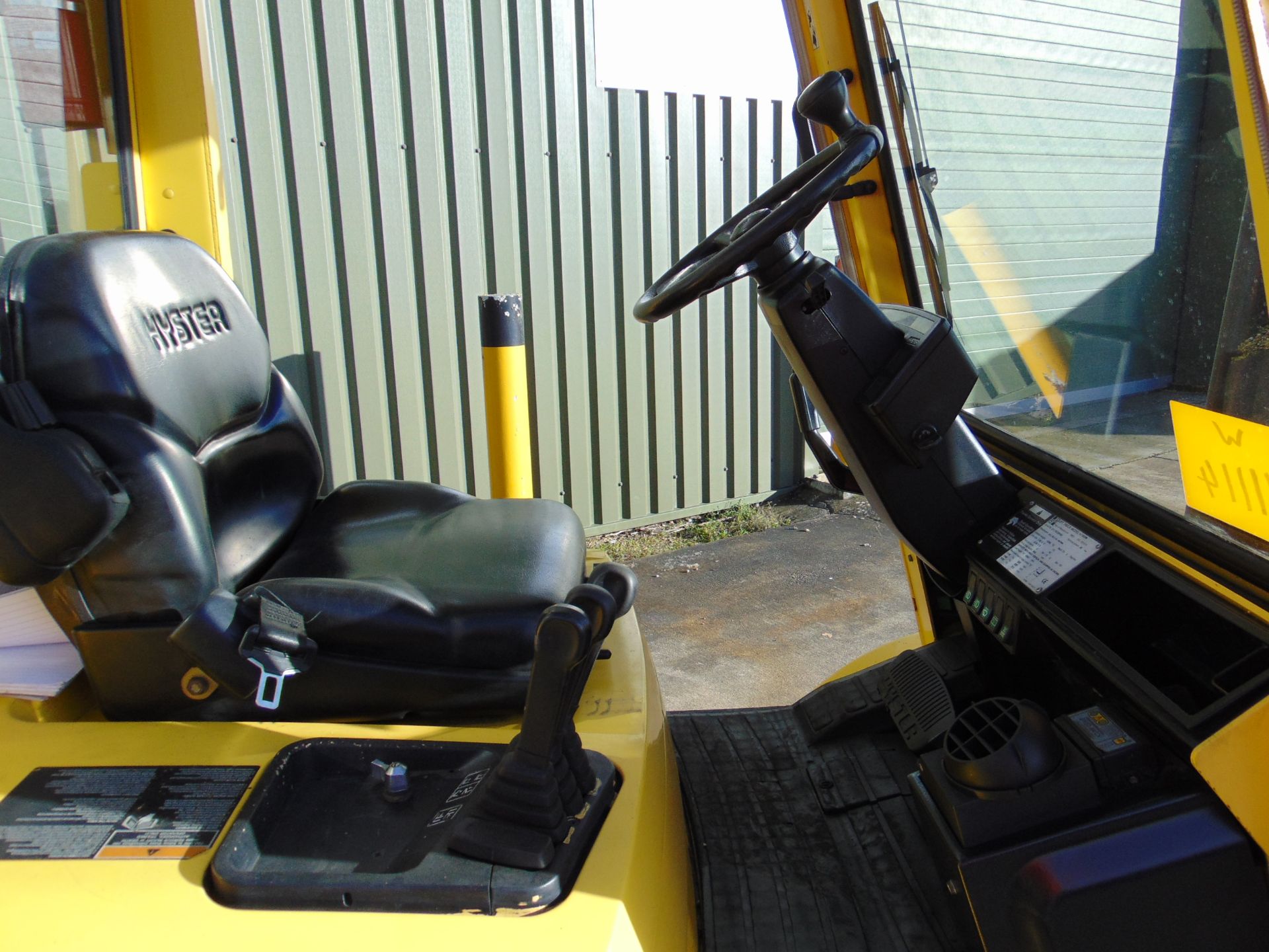 Hyster H2.50XM Counter Balance Diesel Forklift ONLY 5,762 HOURS! - Image 8 of 22