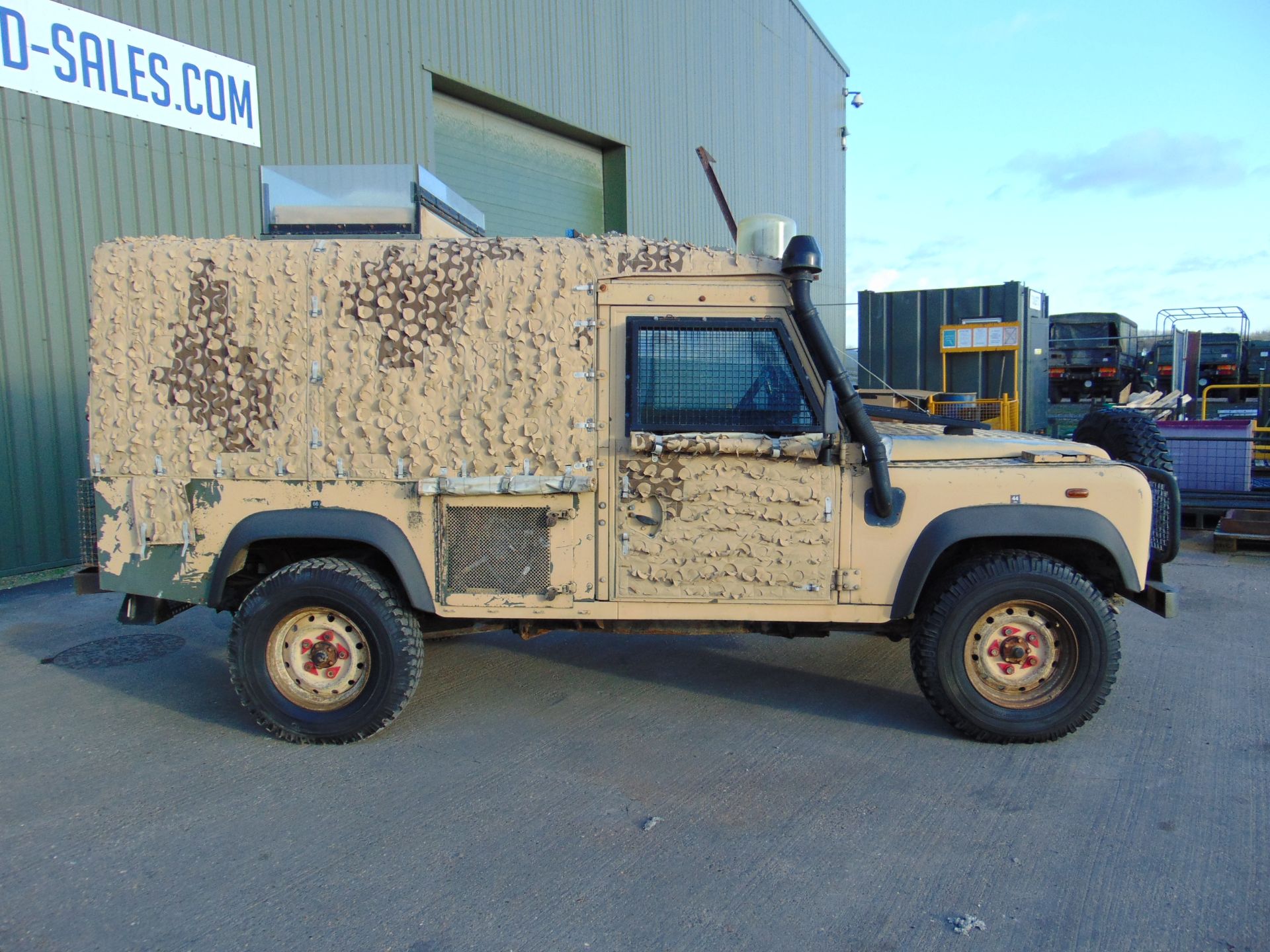 Land Rover Snatch 300TDi 2A - Image 5 of 32