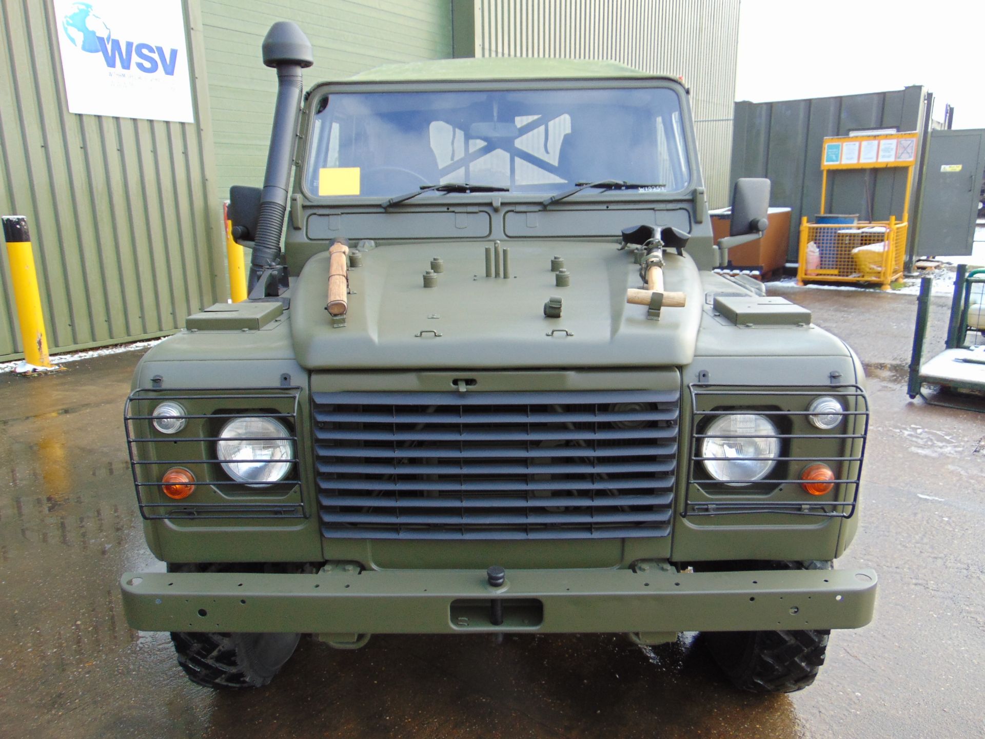 Land Rover Wolf 90 Soft Top ONLY 127,210km! - Image 2 of 30