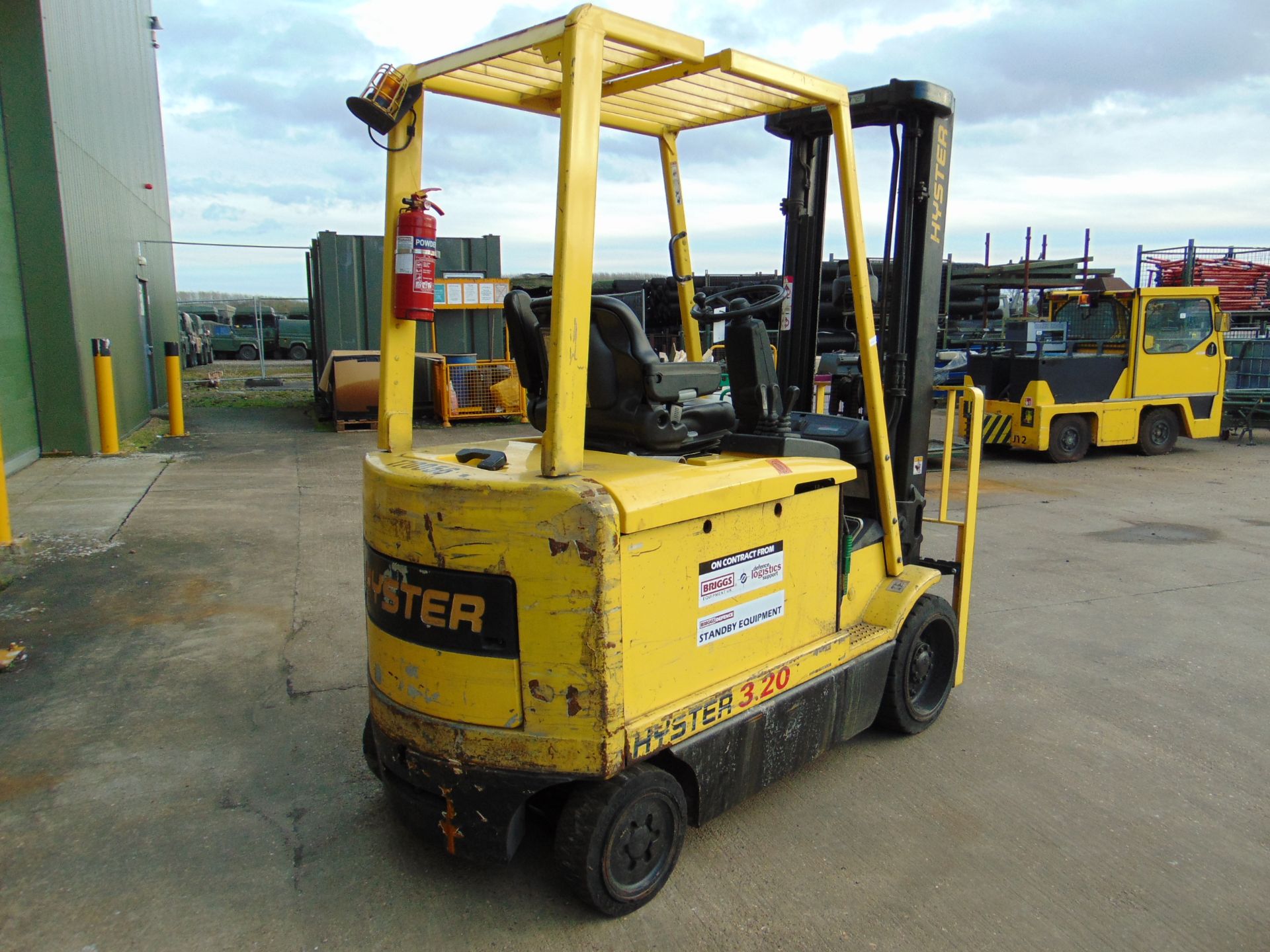 Hyster E3.20XM Counter Balance Electric Forklift From MOD Ex Stand By Truck - Image 8 of 21