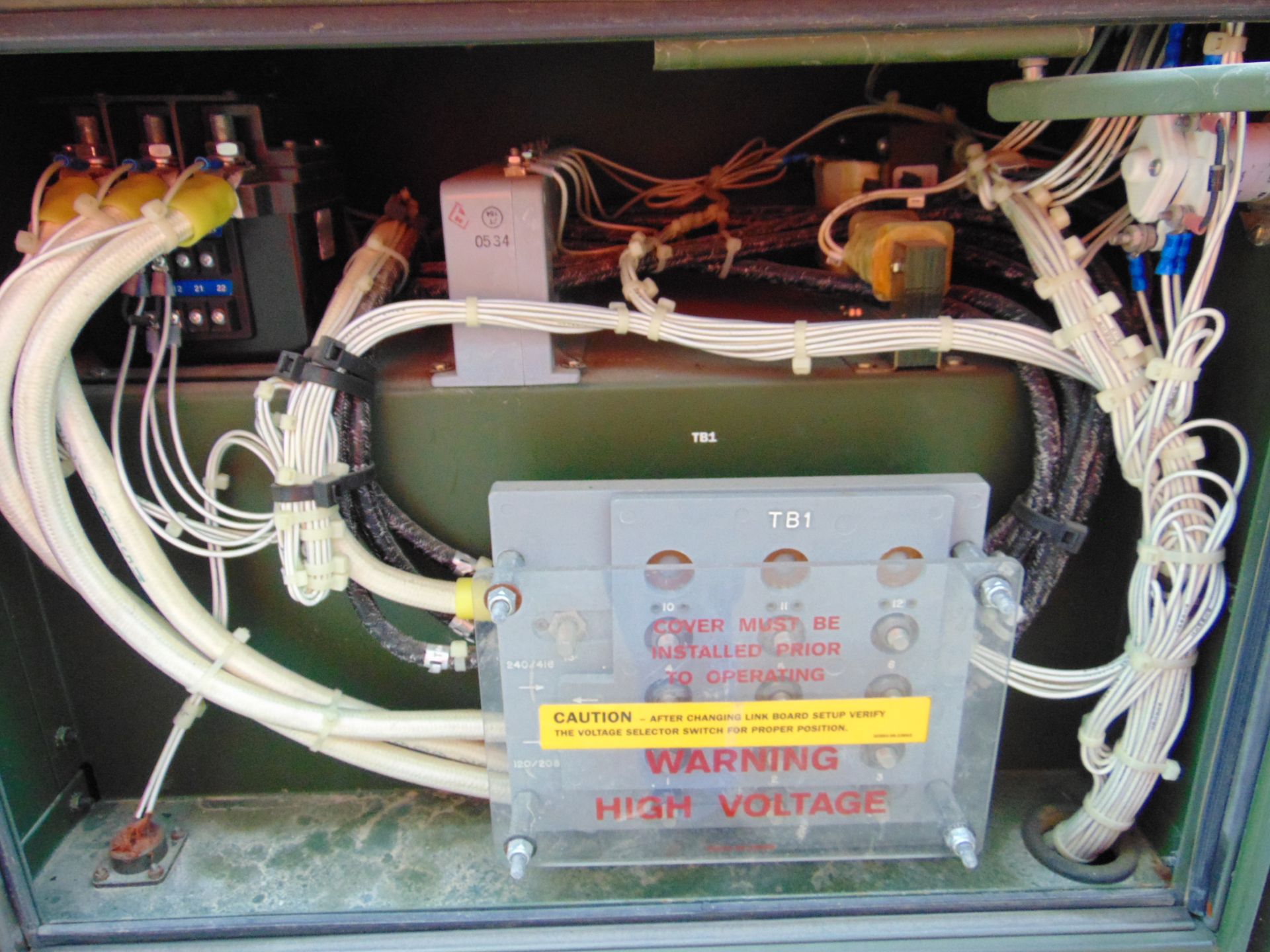 MEP-806B John Deere Diesel Powered 3 phase 75KVA 60KW-50/60HZ Silent Generator ONLY 73 HOURS! - Image 15 of 20