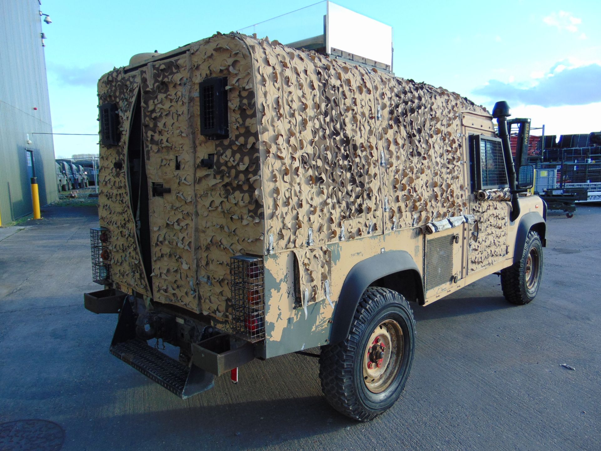 Land Rover Snatch 300TDi 2A - Image 6 of 32