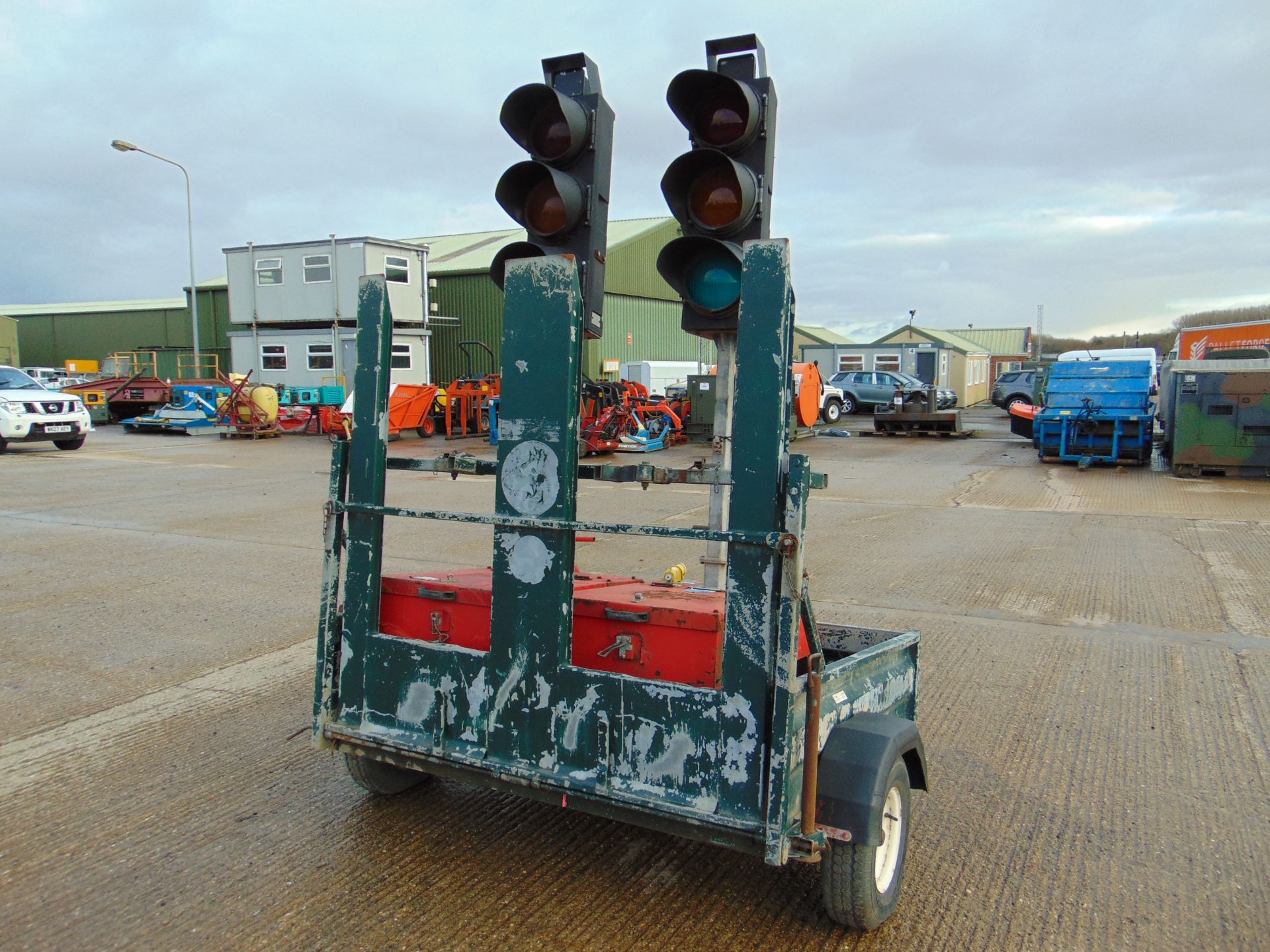 2 Way Traffic Light System c/w Single Axle Trailer - Image 3 of 6