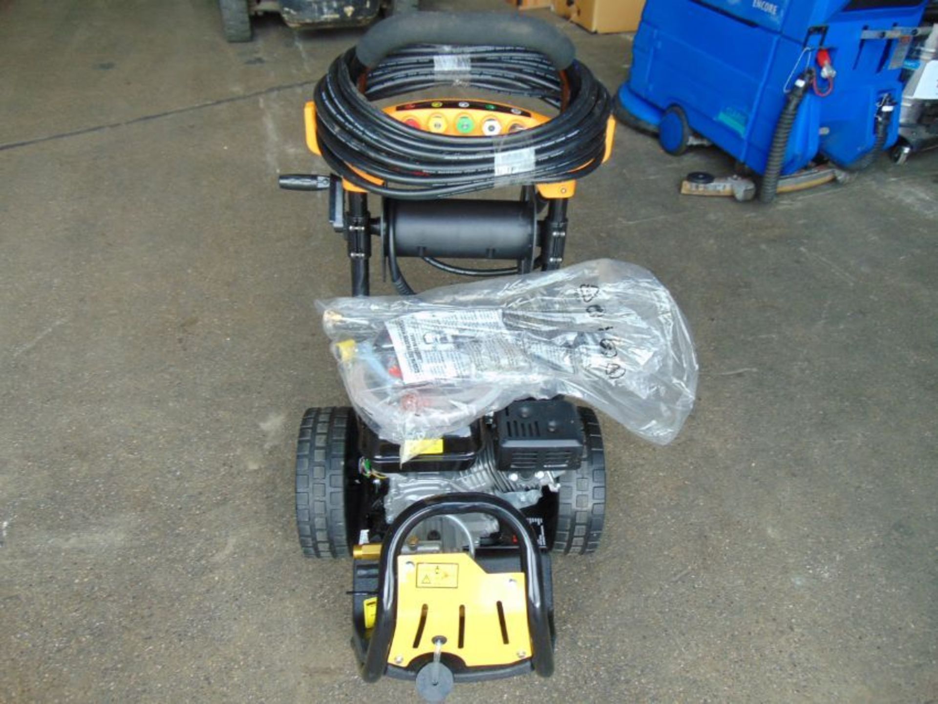 UNISSUED LB-180G Mobile Petrol Pressure Washer - Image 2 of 10