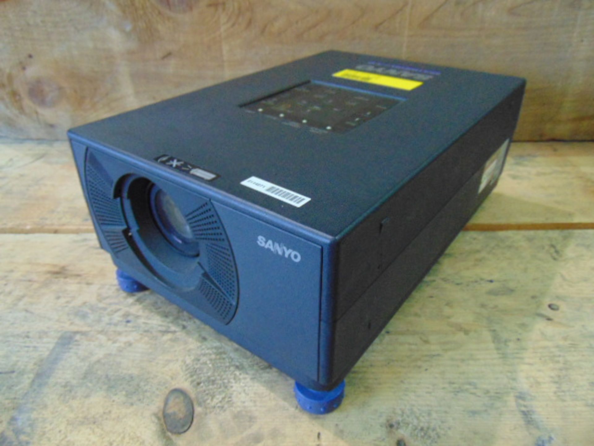 SANYO PLC-SU10E Projector