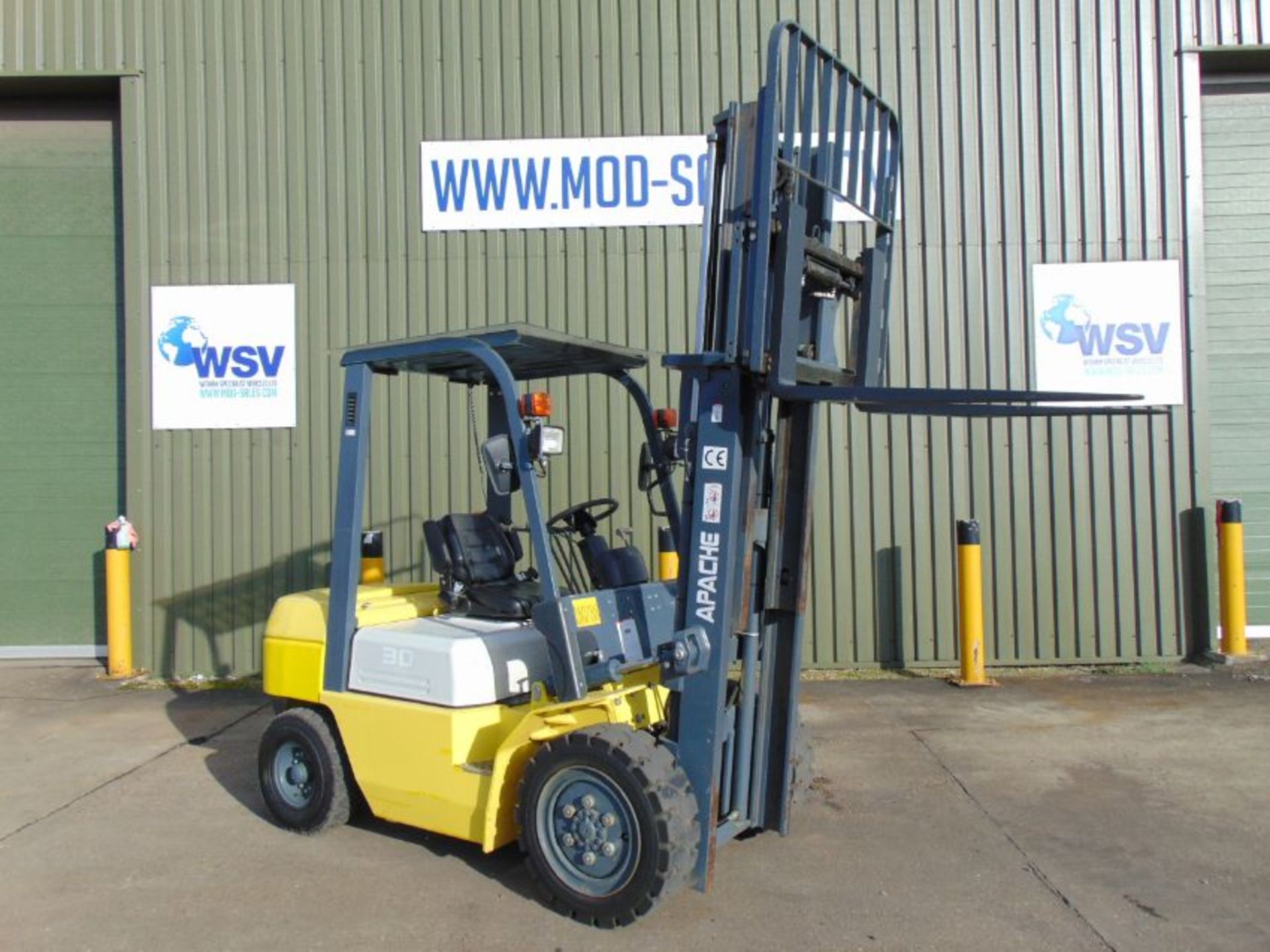 2018 Apache 3000Kg Diesel Fork Lift Truck ONLY 940 warranted HOURS! - Image 10 of 23